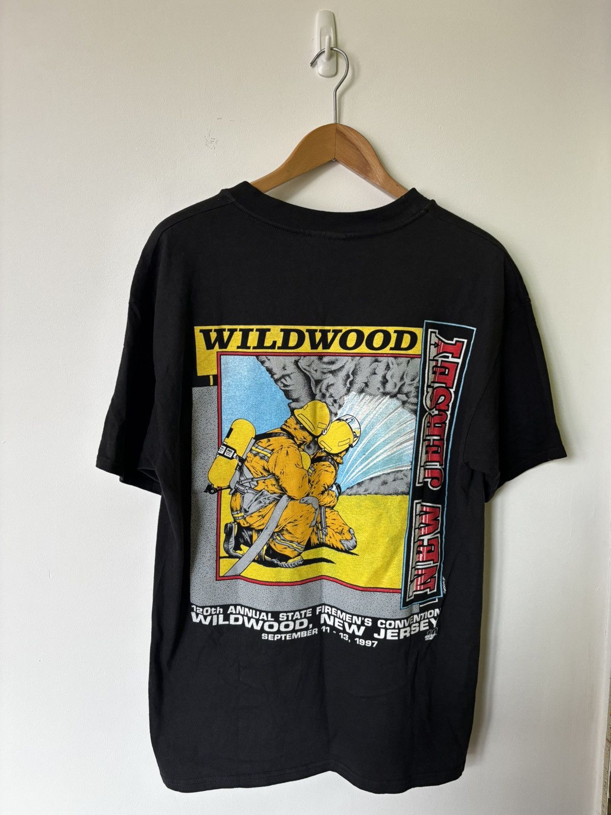 Hanes Vintage T-shirt Unique! Size US L / EU 52-54 / 3 - 1 Thumbnail