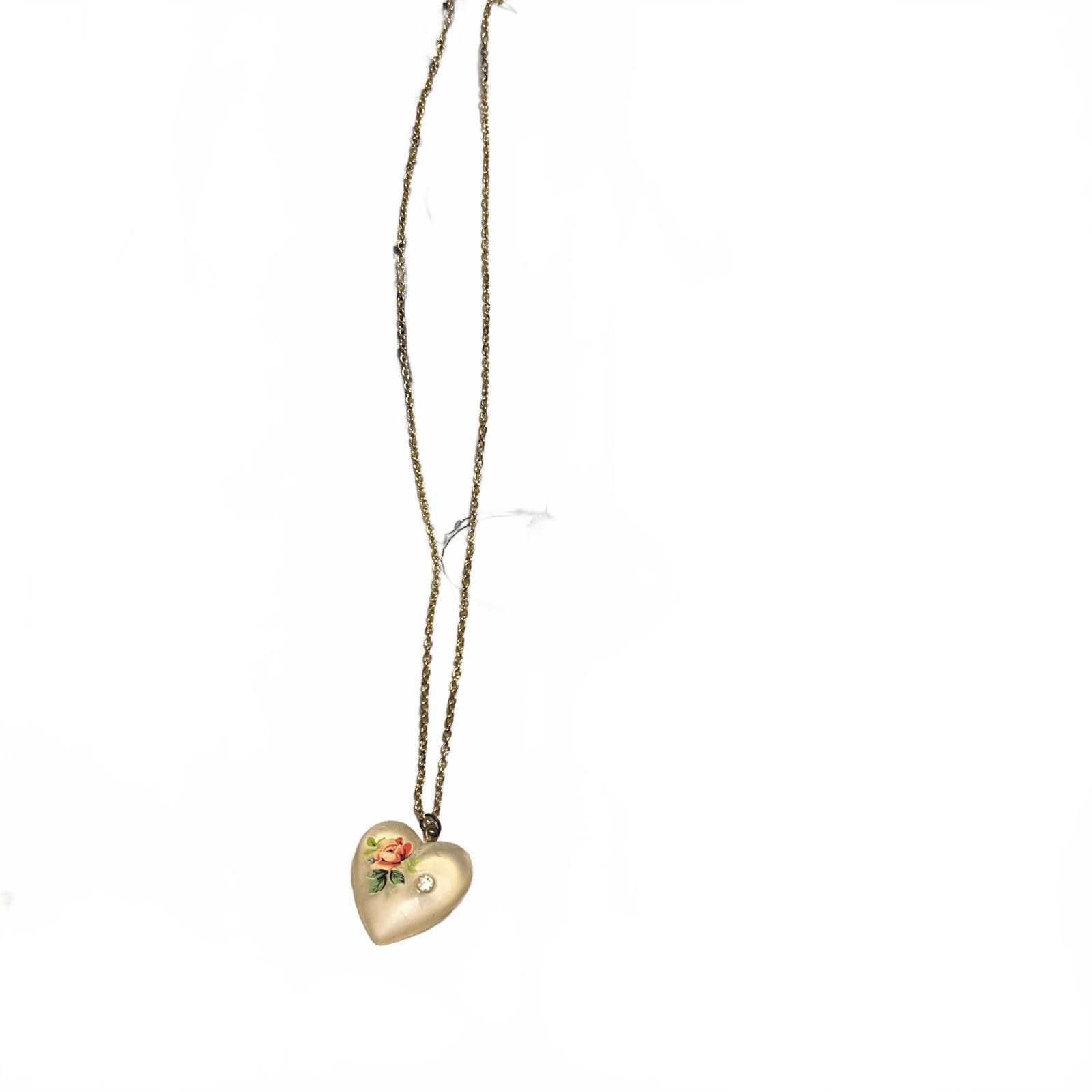 Unknown London Vintage Heart-Shaped Pendant Necklace with Floral Design Size ONE SIZE - 1 Preview
