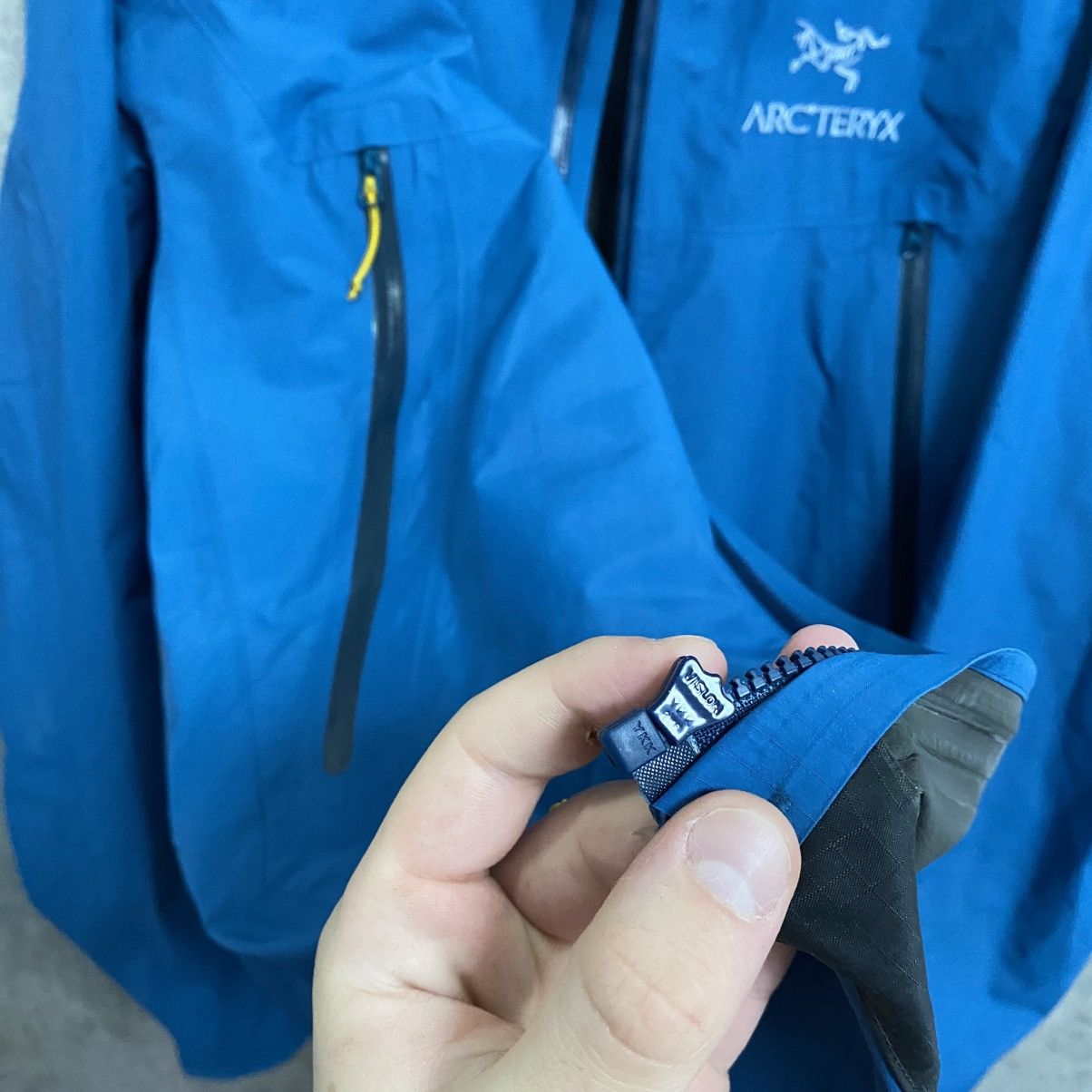 Arc'teryx Men's Arcteryx Beta Gore-Tex Jacket Size US M / EU 48-50 / 2 - 12 Thumbnail