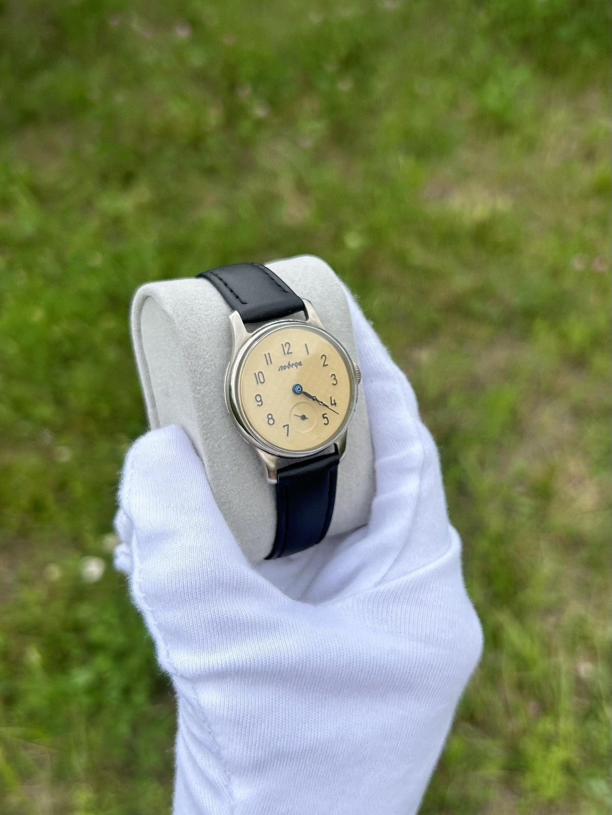 Vintage Vintage Watch Pobeda Made In USSR Mechanical Retro 1950s Size ONE SIZE - 4 Thumbnail