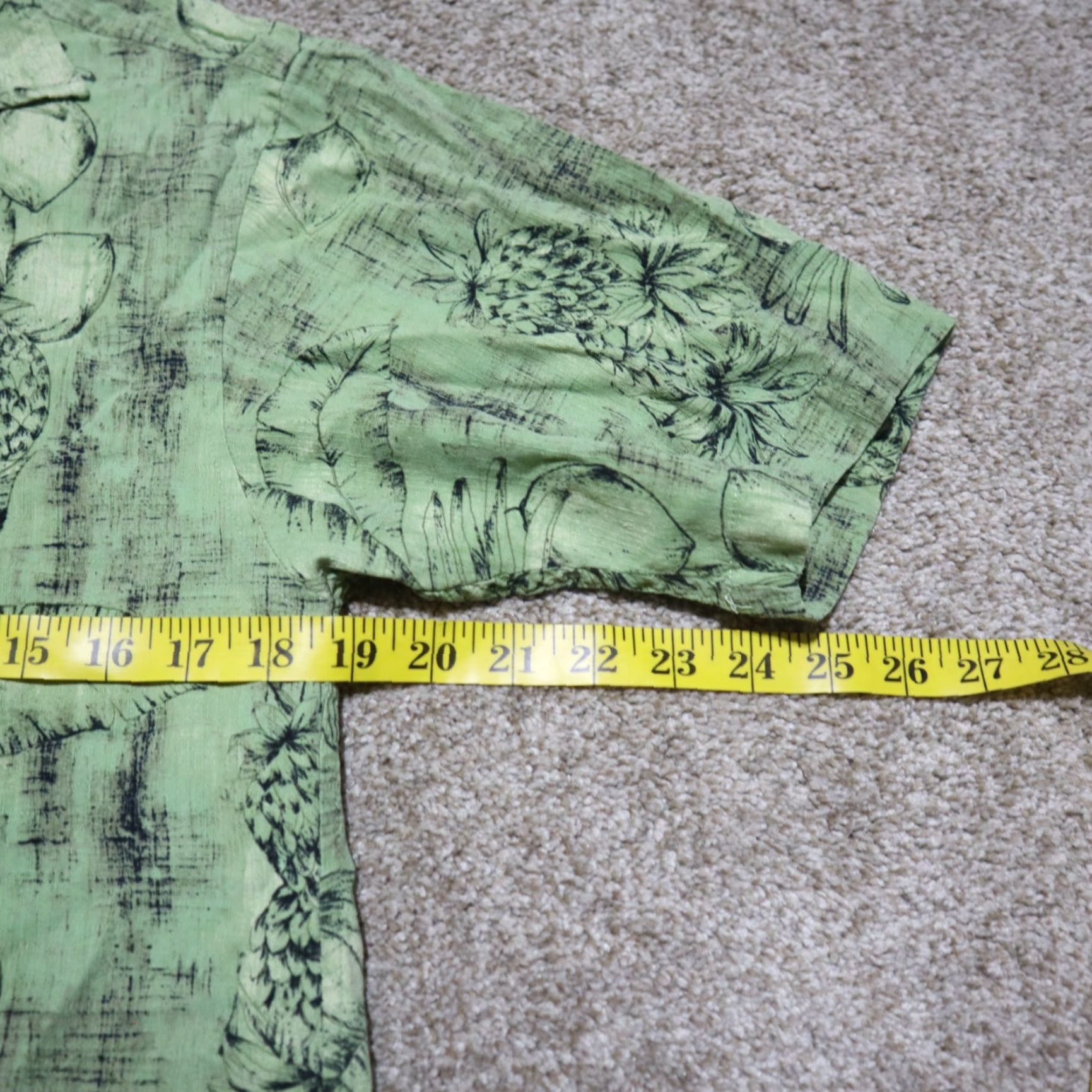 Izod IZOD Shirt Button-Up Short Sleeve Green Silk Rayon Men S, 90s Beach Outdoor Casual, Travel, Pocket, Button-Front, Collared Size US S / EU 44-46 / 1 - 6 Thumbnail