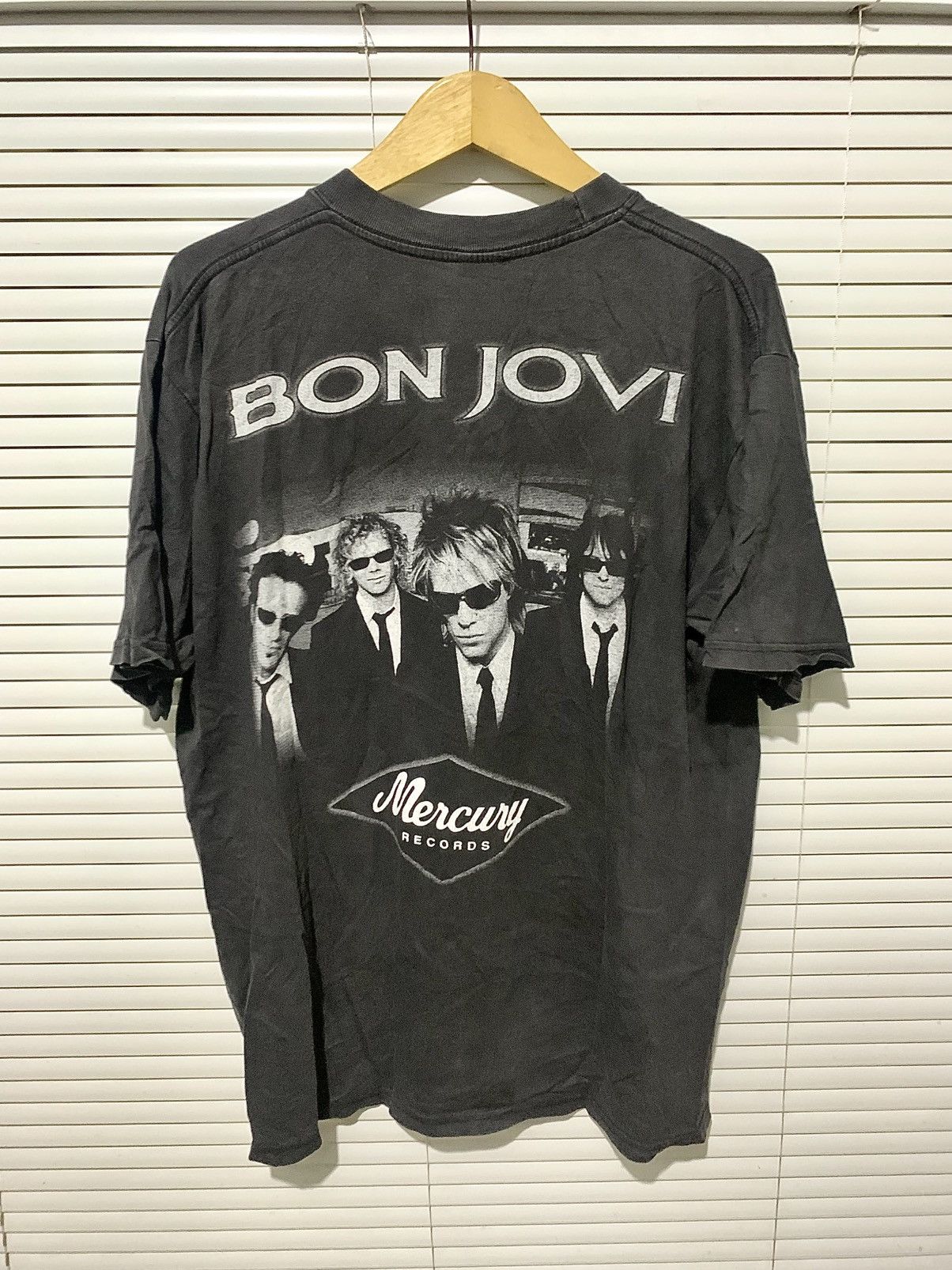 Band Tees VINTAGE BON JOVI MERCURY RECORDS T-SHIRT Size US XL / EU 56 / 4 - 5 Thumbnail