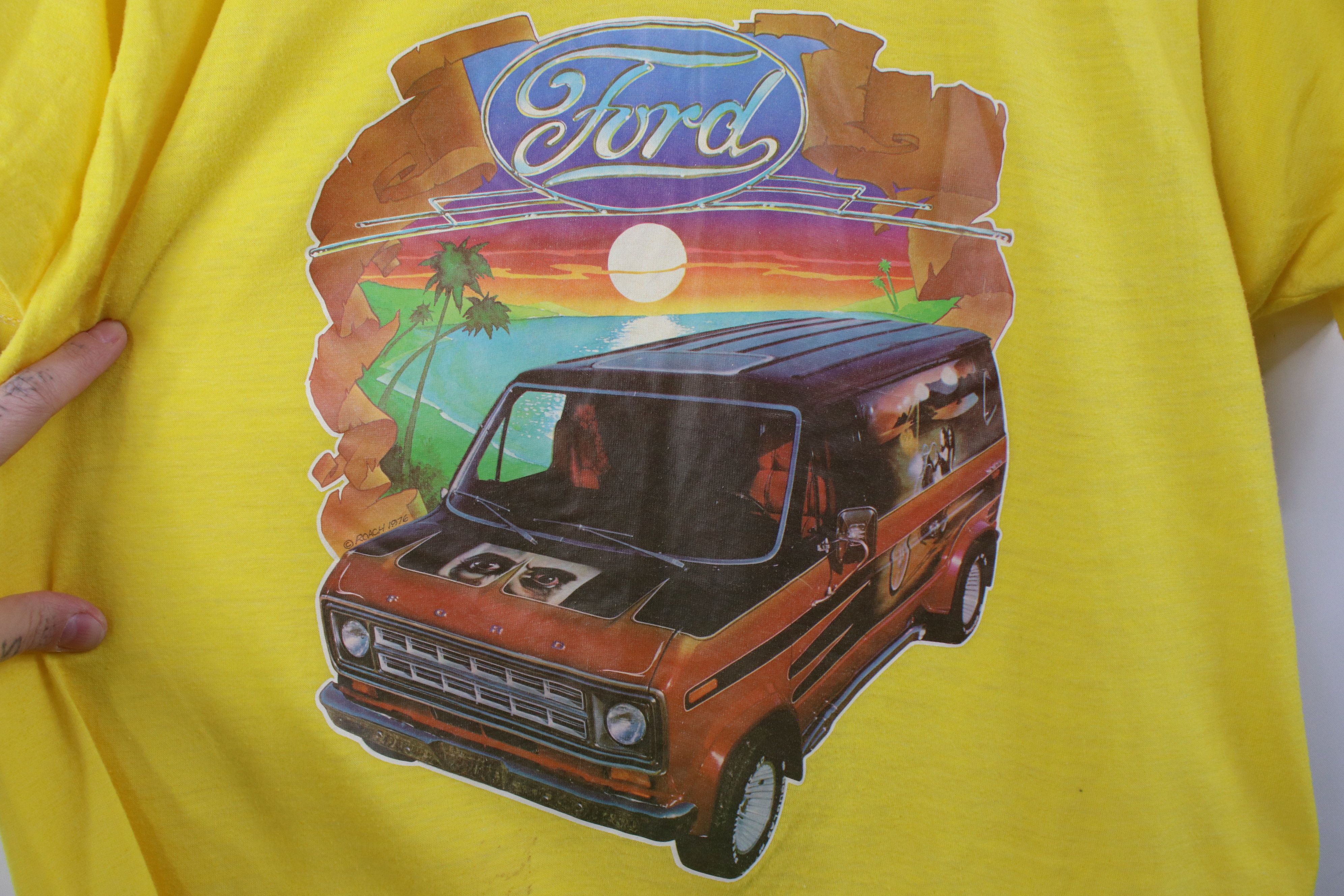Vintage Vintage 70s Ford Motor Co Econoline Van Beach Sunset T-Shirt Size US M / EU 48-50 / 2 - 4 Thumbnail