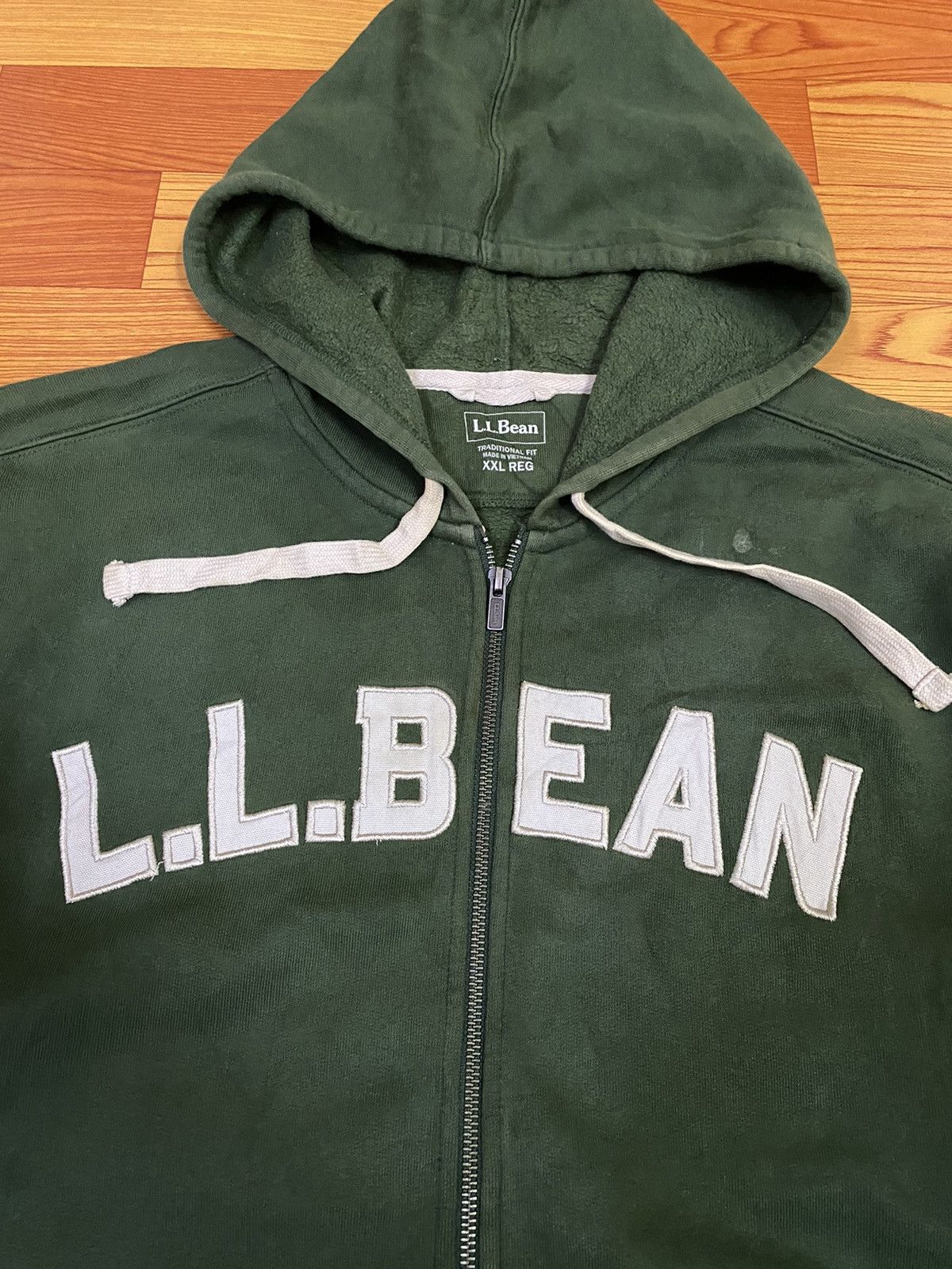 L.L. Bean LL Bean Spell Out Embroidery Hoodie Size US XL / EU 56 / 4 - 2 Thumbnail