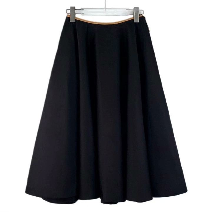 Prada Prada 2023 Black Triangle Logo Casual Midi Skirt Size 36" / US 14 / IT 50 - 1 Thumbnail