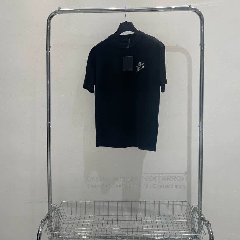 Louis Vuitton Louis Vuitton Black pin embroidered short sleeve Size US S / EU 44-46 / 1 - 1 Thumbnail