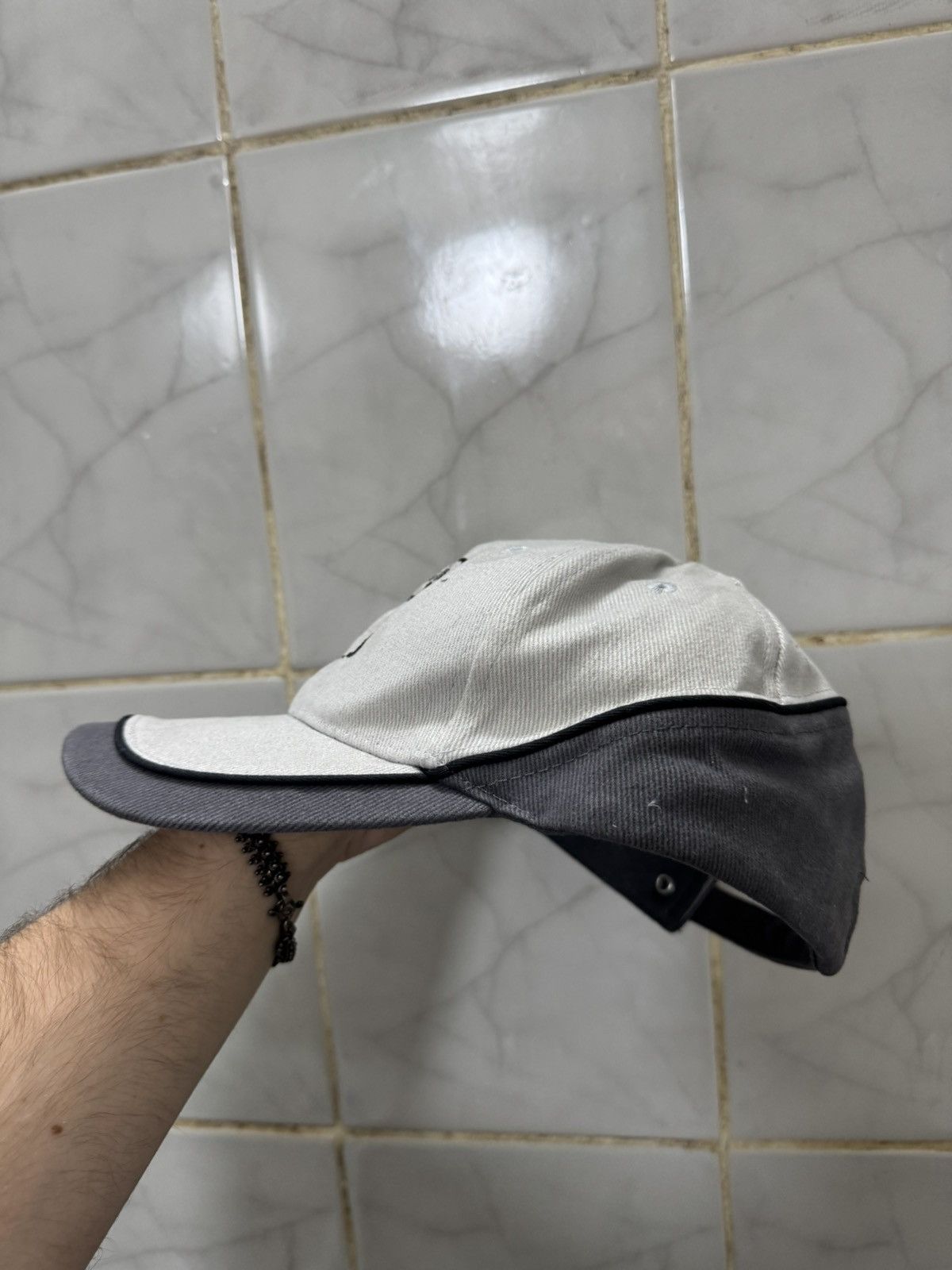 Hook-Ups 00s Vintage Bitch Skatebord Hat Cap Size ONE SIZE - 4 Thumbnail