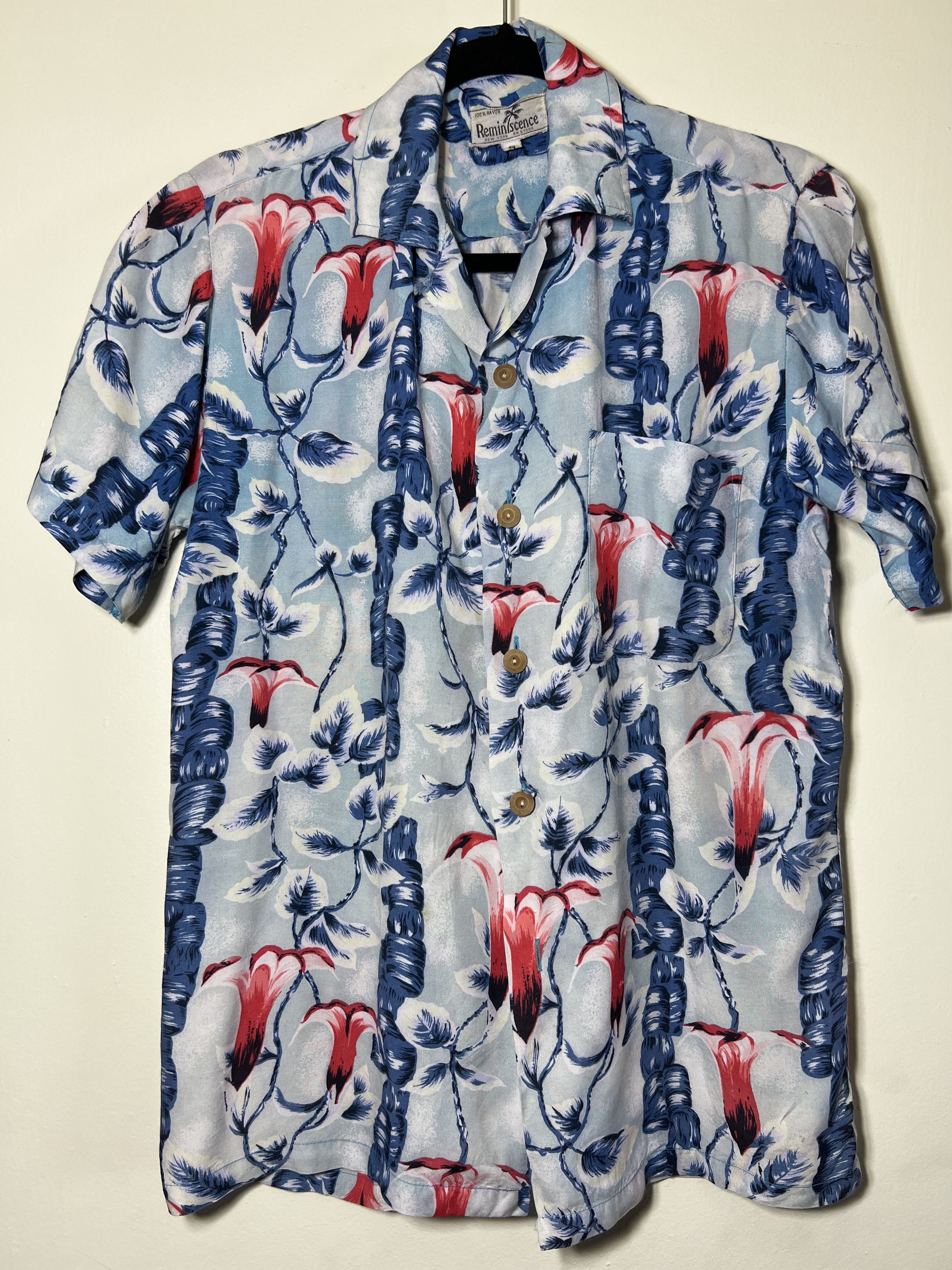 Vintage Vintage Reminscence New York Hawaiian Rayon Button Up Shirt Size US S / EU 44-46 / 1 - 1 Thumbnail