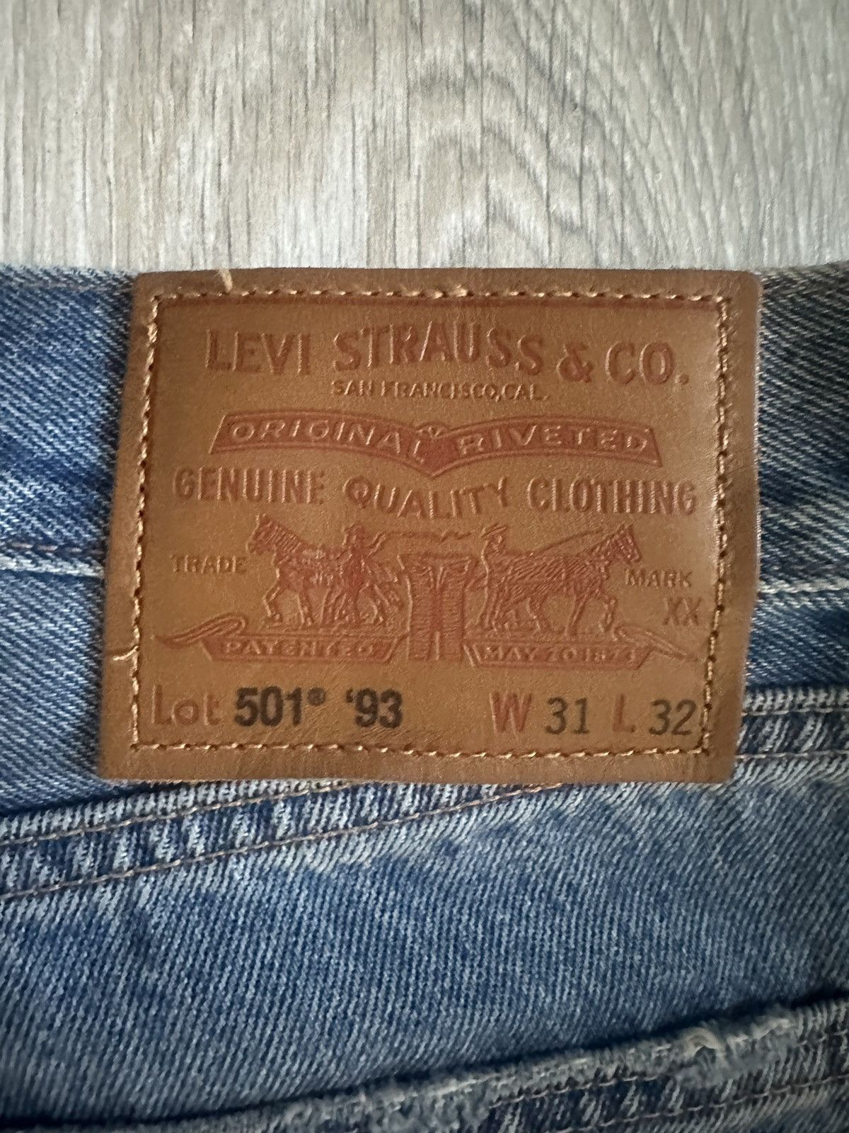 Levi's × Levi's Vintage Clothing Levi 501 blue ripped jeans Size US 32 / EU 48 - 3 Thumbnail