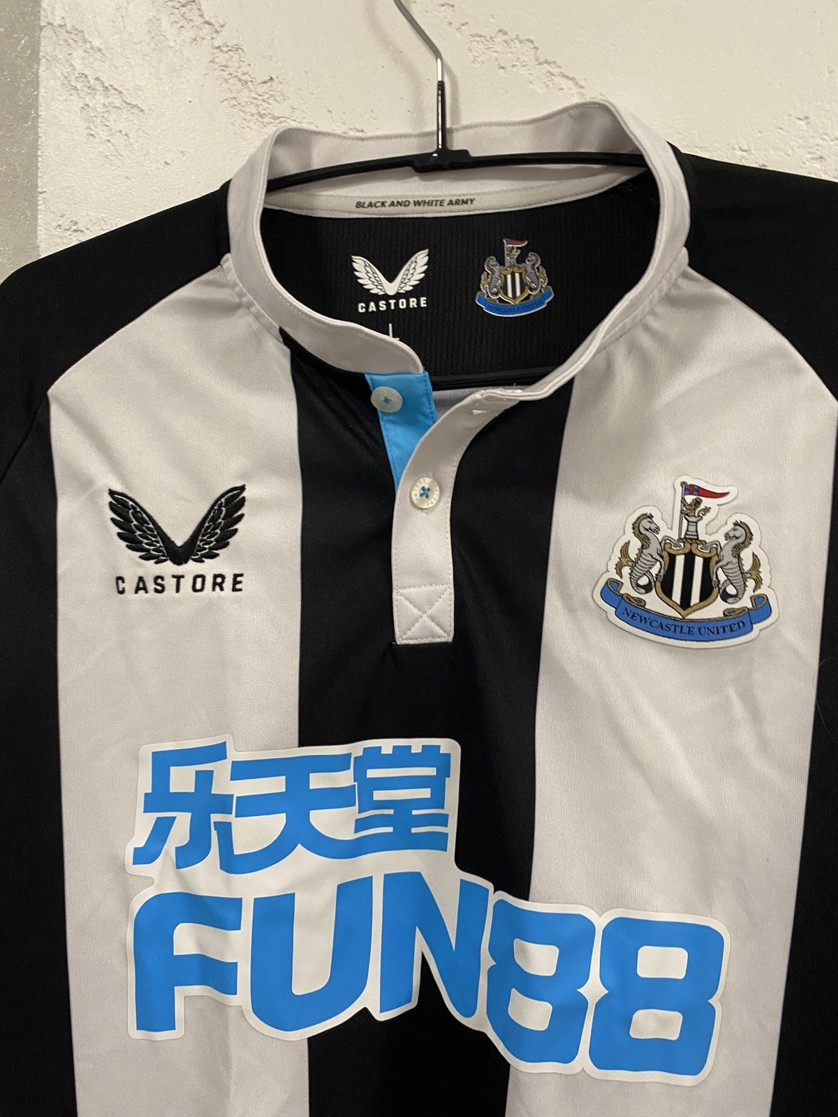 Castore Castore Newcastle United 2021-2022 Home Soccer Jersey Sz: L Size US L / EU 52-54 / 3 - 2 Thumbnail