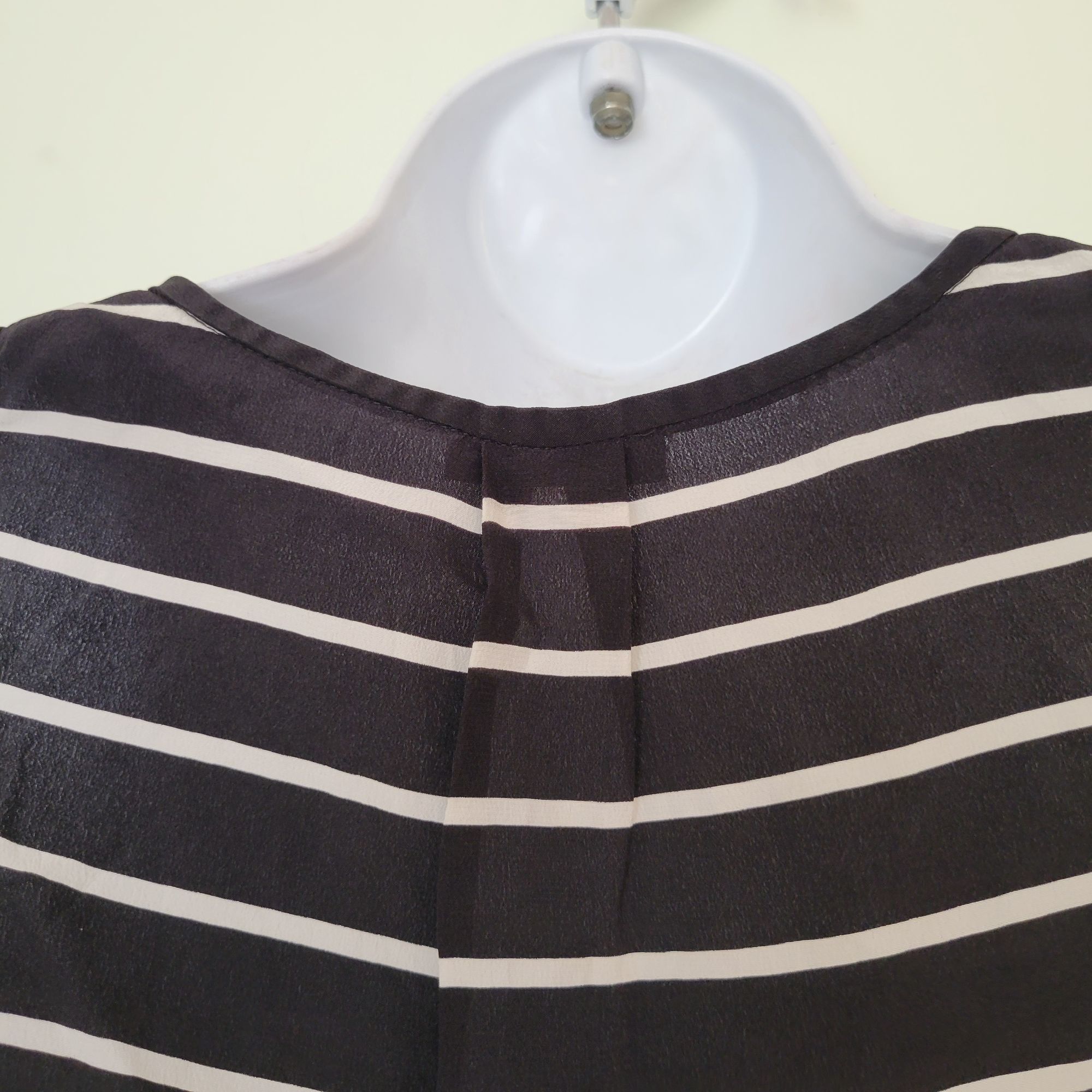 Joie Joie M Black White Striped Sleeveless Silk Tank Top Front Po Size M / US 6-8 / IT 42-44 - 4 Thumbnail