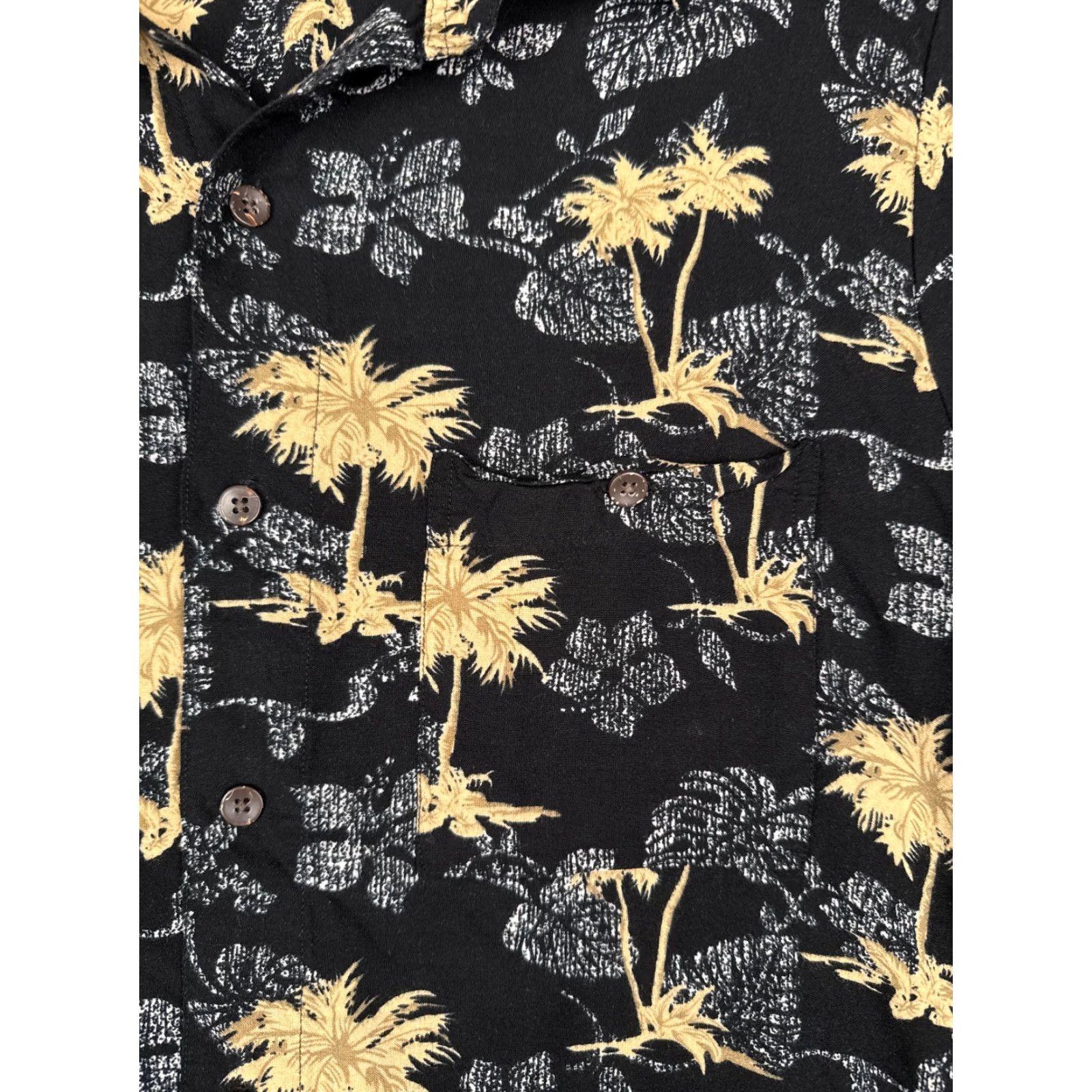 Vintage Covington Shirt Men Medium Black Beige Palm Tree 100% Rayon Button Up Hawaiian Vintage No Size US M / EU 48-50 / 2 - 6 Thumbnail