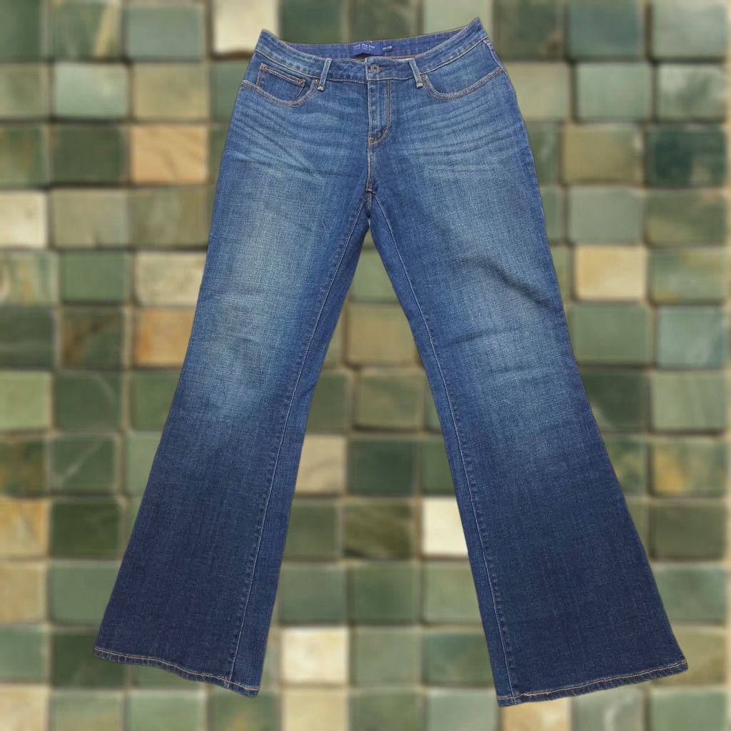 Levi's Levi's Bootcut Jeans Womens 12 / 31 Dark Wash Blue Comfort Mid Rise Regular Fit 2000s Size 34" / US 12 / IT 48 - 1 Thumbnail