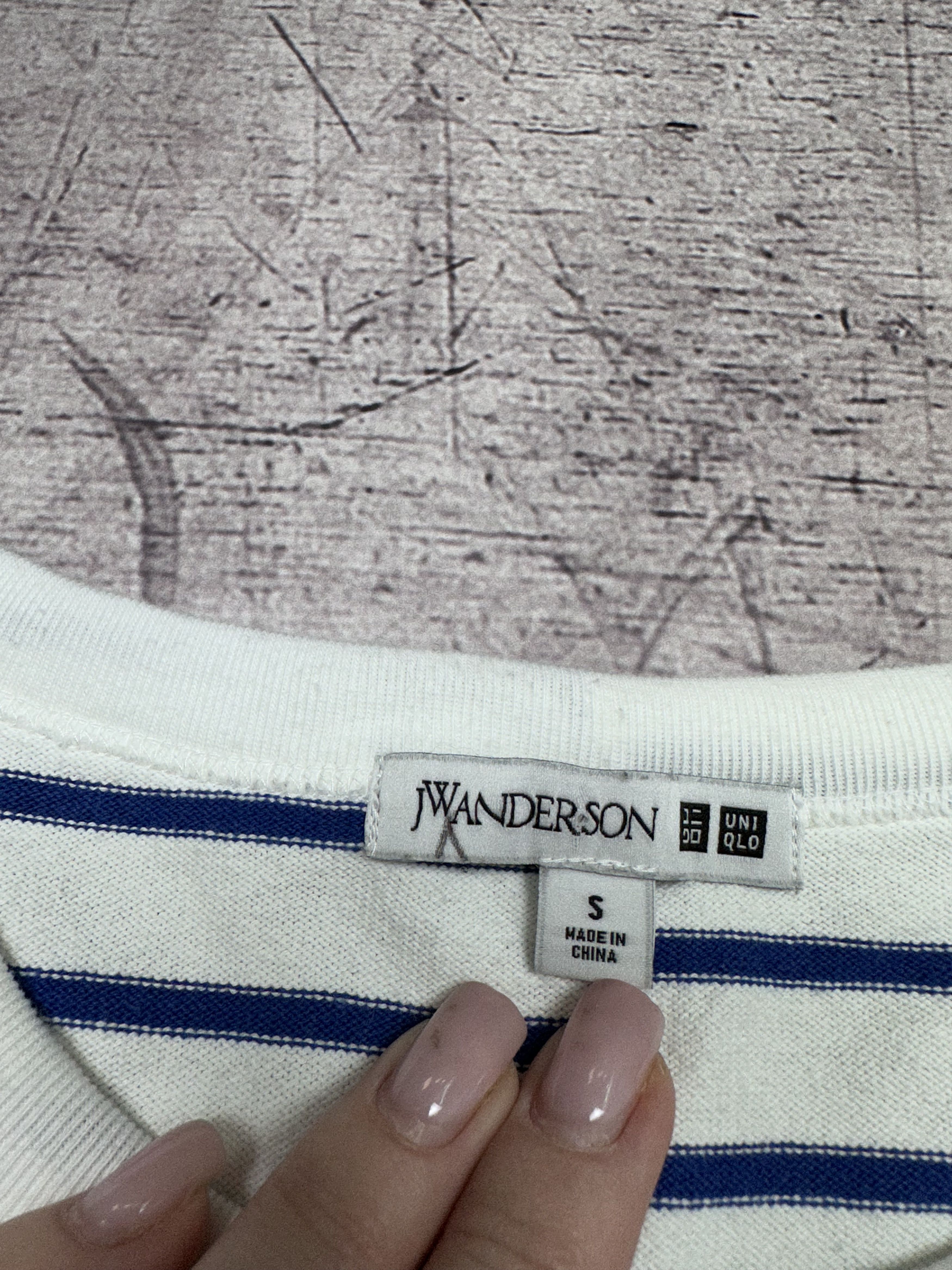 JW Anderson × Uniqlo JW Anderson X Uniqlo Asymmetric Striped Long Sleeve T-Shirt Size US S / EU 44-46 / 1 - 5 Thumbnail