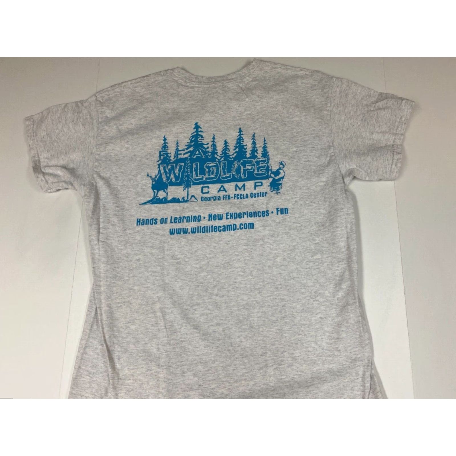 Gildan Gildan Camp Wildlife Mens Shirt L Gray Crew Neck Short Sleeve Cotton Rhinestone T-Shirt Regular breathable American Vintage: No Size US L / EU 52-54 / 3 - 7 Thumbnail