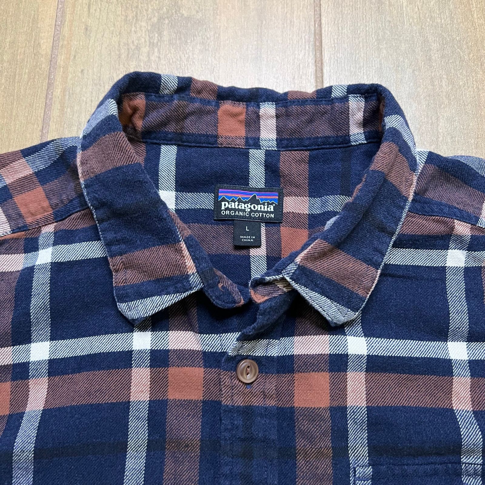 Patagonia Patagonia Men's Lightweight Fjord Flannel Shirt Sz Large Size US L / EU 52-54 / 3 - 3 Thumbnail