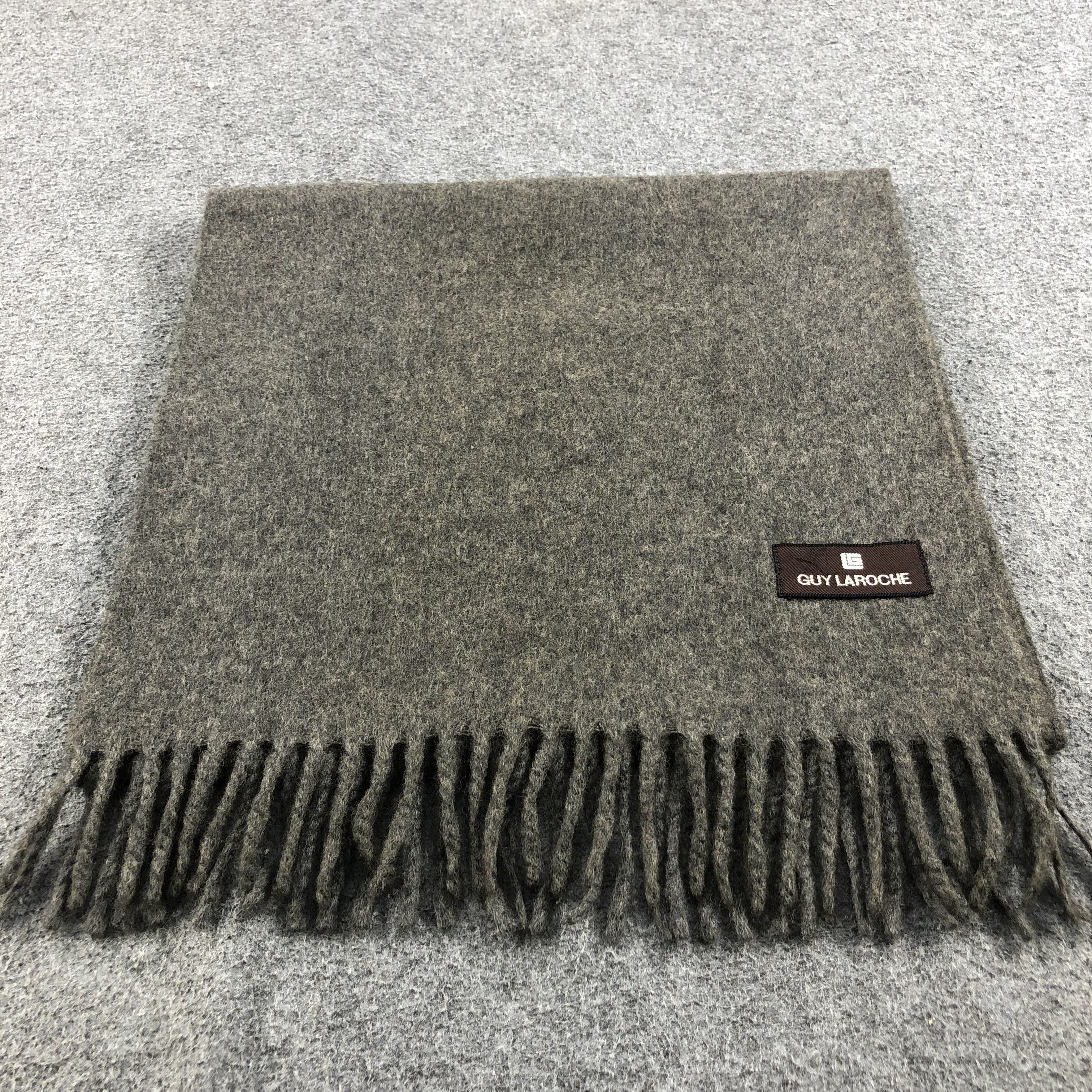 Guy Laroche Guy Laroche Cashmere Scarf Muffler V658 Size ONE SIZE - 2 Thumbnail