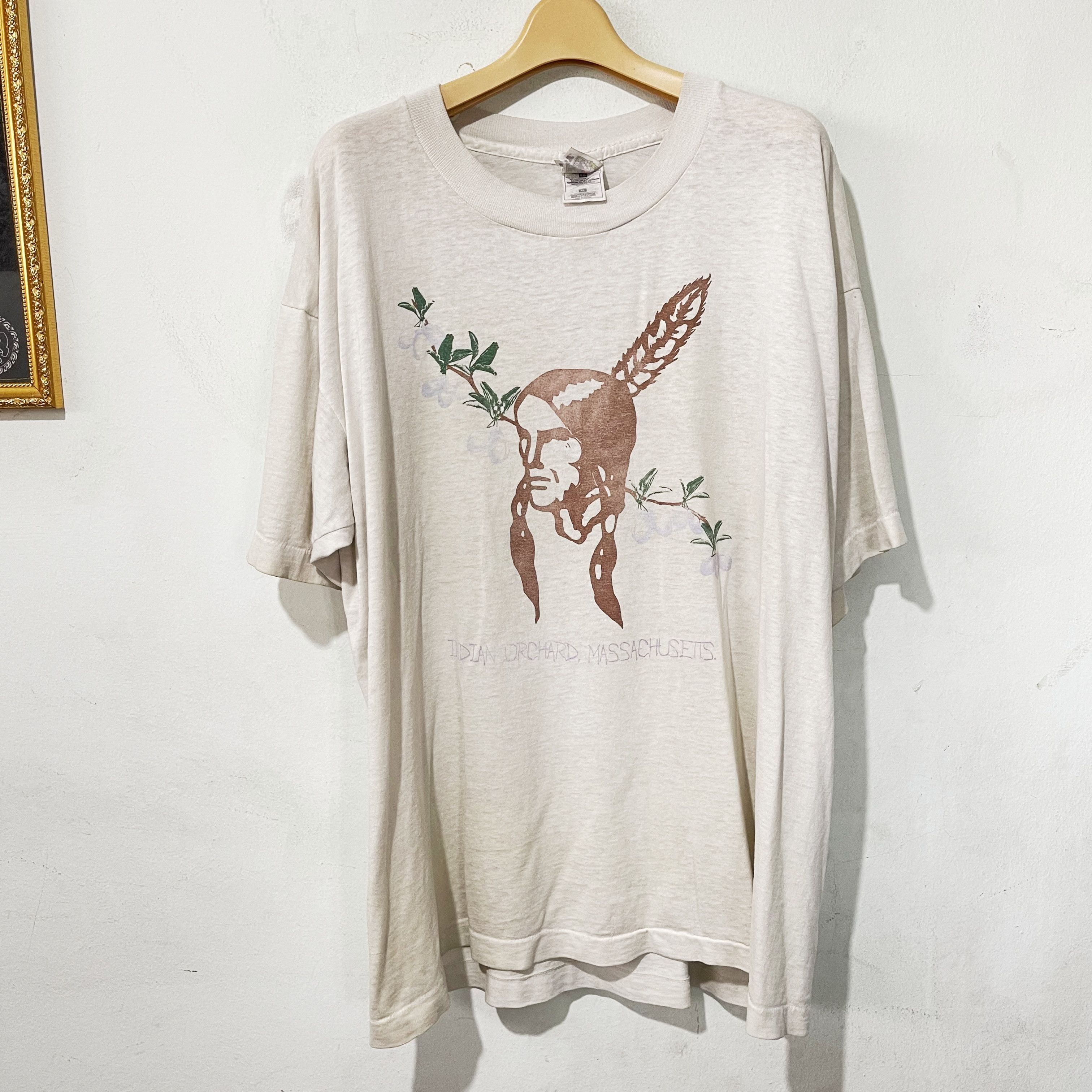 Vintage Vintage 90s Indian Orchard Massachusetts T-Shirt Size US XL / EU 56 / 4 - 1 Thumbnail