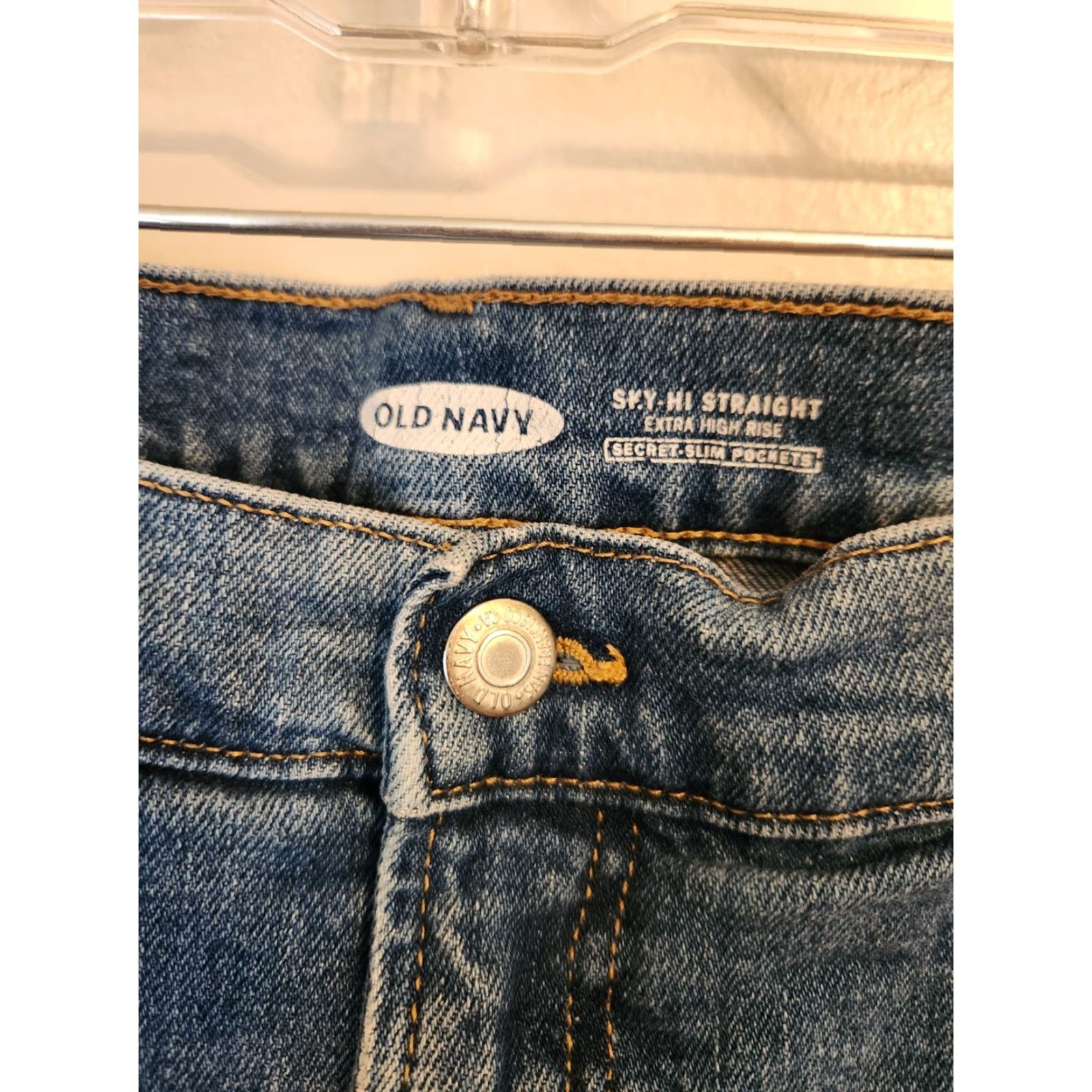 Old Navy Old Navy Sky Hi Straight Extra High Rise Secret Slim Jeans Womens Size 12 Petite Size 24" / US 00 / IT 34 - 2 Thumbnail