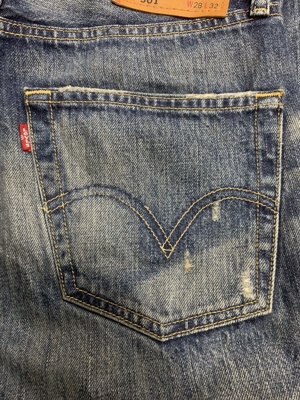 Levi's LEVI’S 501 DISTRESSED AGING DENIM Size US 28 / EU 44 - 7 Thumbnail