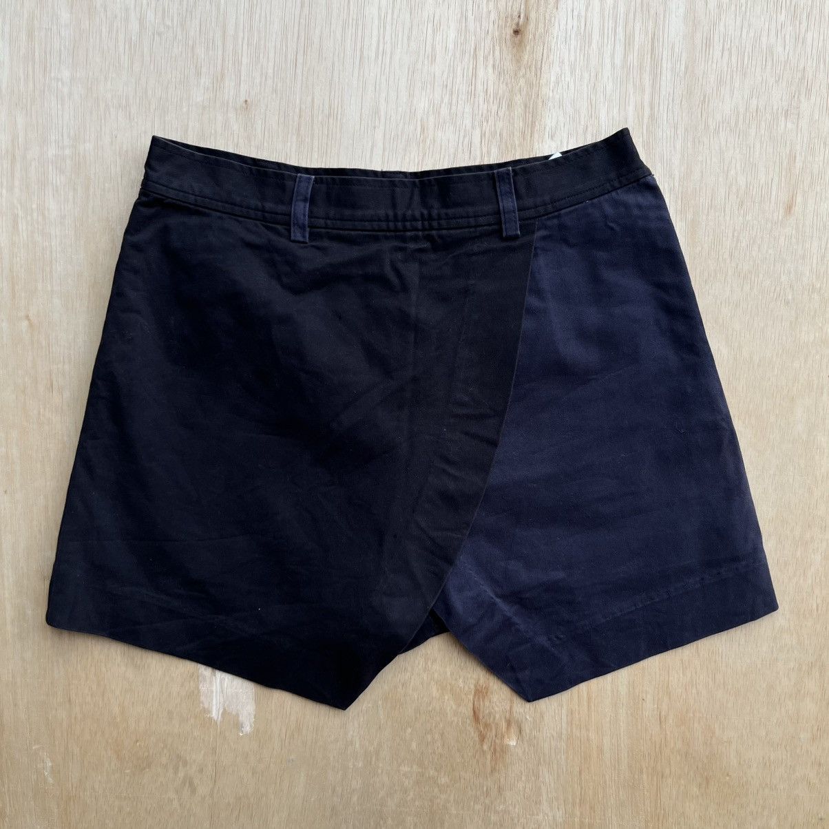 Stussy STUSSY WOMEN MINI SKIRT & HOT PANTS 2 LAYER Size 27" / US 4 / IT 40 - 1 Thumbnail