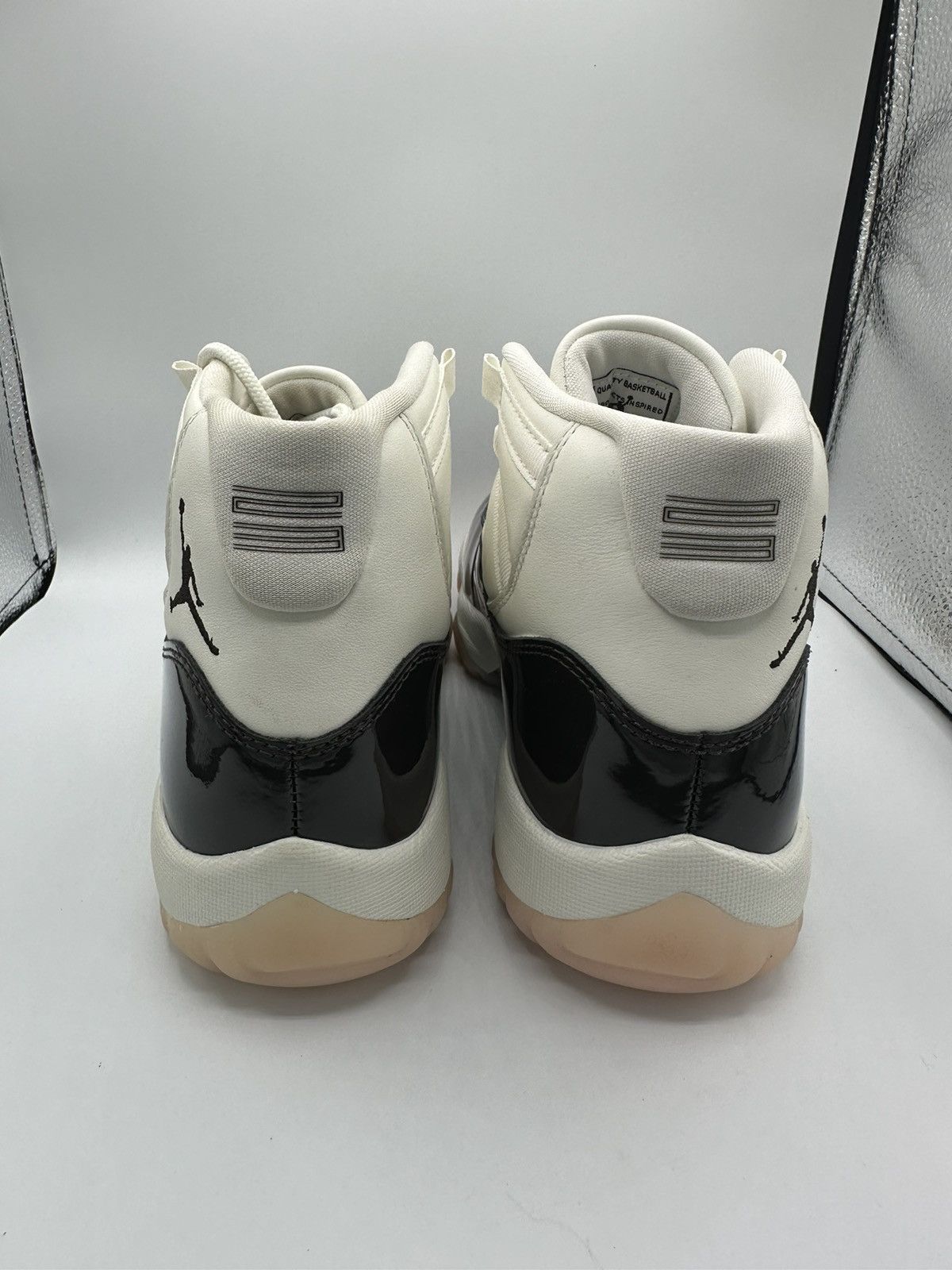 Jordan Brand Air Jordan 11 wmns Neapolitan 9.5w Size US 9.5 / IT 39.5 - 4 Thumbnail