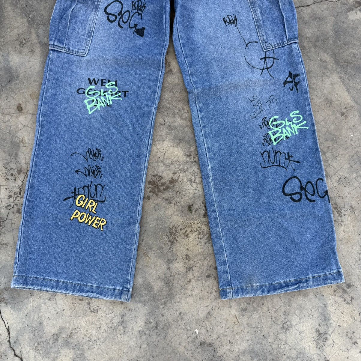 Japanese Brand VINTAGE JAPANESE WOMEN FADED JEAN DENIM CARGO PANTS Size US 30 / EU 46 - 3 Thumbnail