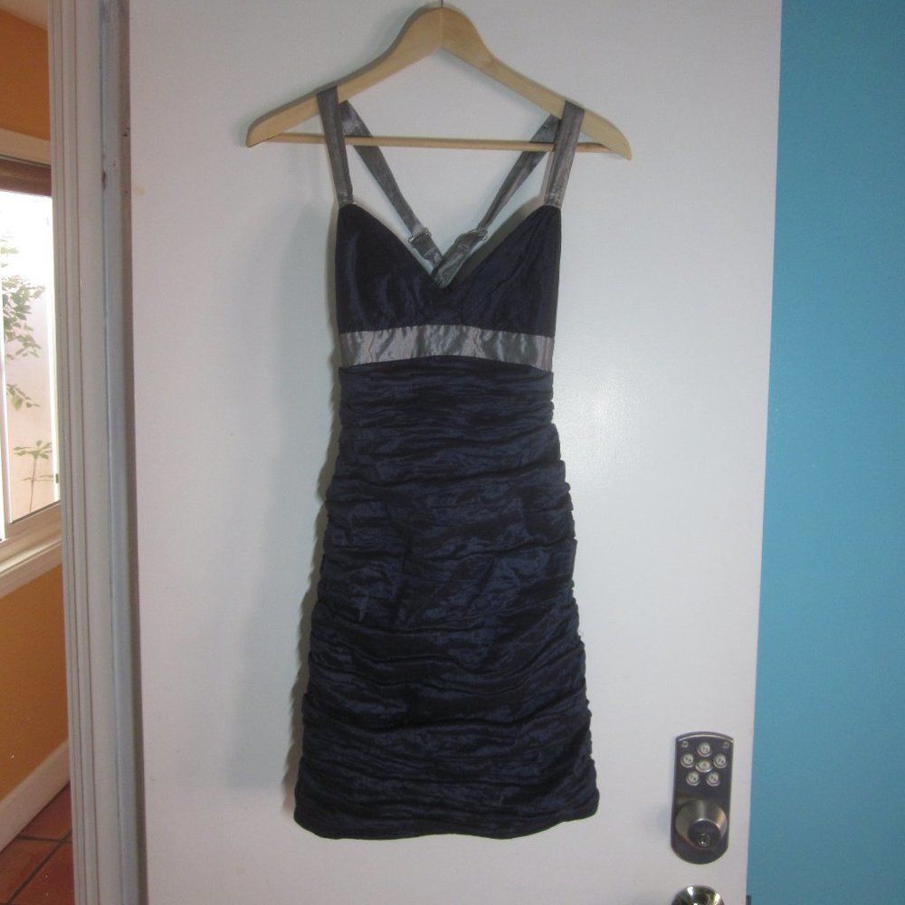 Bcbgmaxazria BCBG Maxazaria Blue and Silver Metallic Cocktail Party Dress Size S / US 4 / IT 40 - 7 Thumbnail