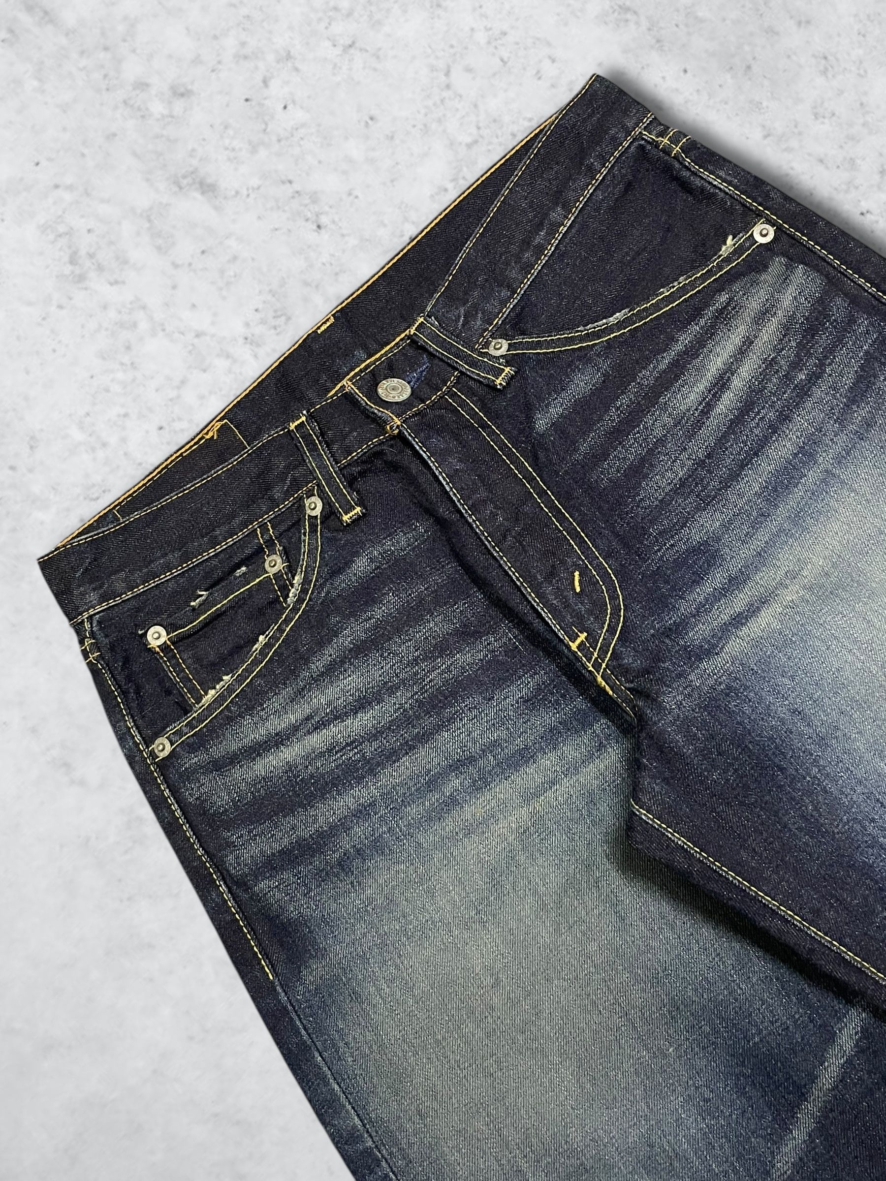 Levi's Vintage Y2K Levi’s Distressed Dark Blue Washed Bootcut Jeans Size US 29 - 6 Thumbnail