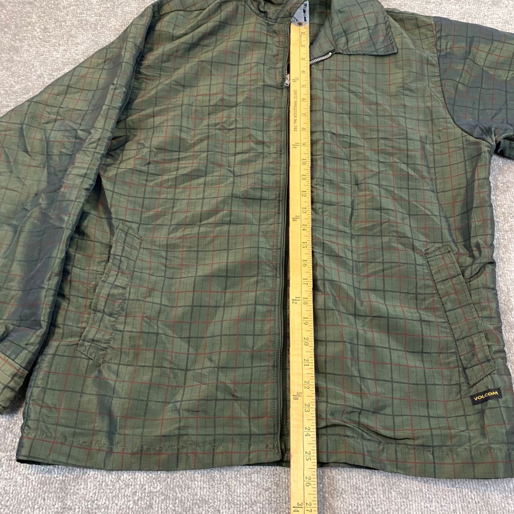Volcom VINTAGE Volcom Jacket Mens M Green Shiny Nylon Full Zip Beach Shake 90s Shell Overcoat Mens Size US M / EU 48-50 / 2 - 6 Thumbnail