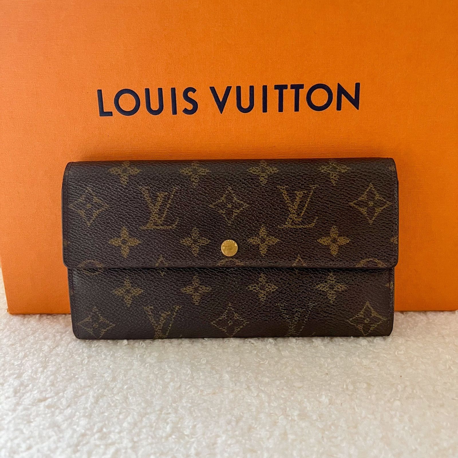 Louis Vuitton Louis Vuitton Monogram Portefeiulle Sarah Long Bifold Wallet Size ONE SIZE - 1 Thumbnail