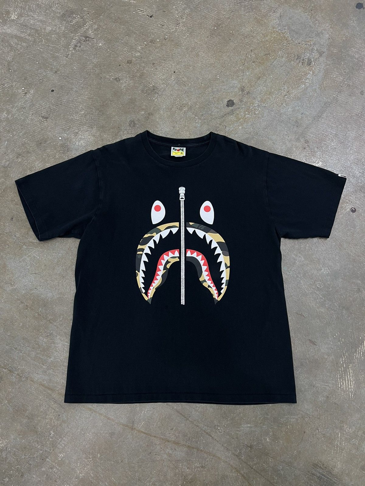 Bape Bape Camo Zipper Shark Tee Size US XL / EU 56 / 4 - 1 Thumbnail