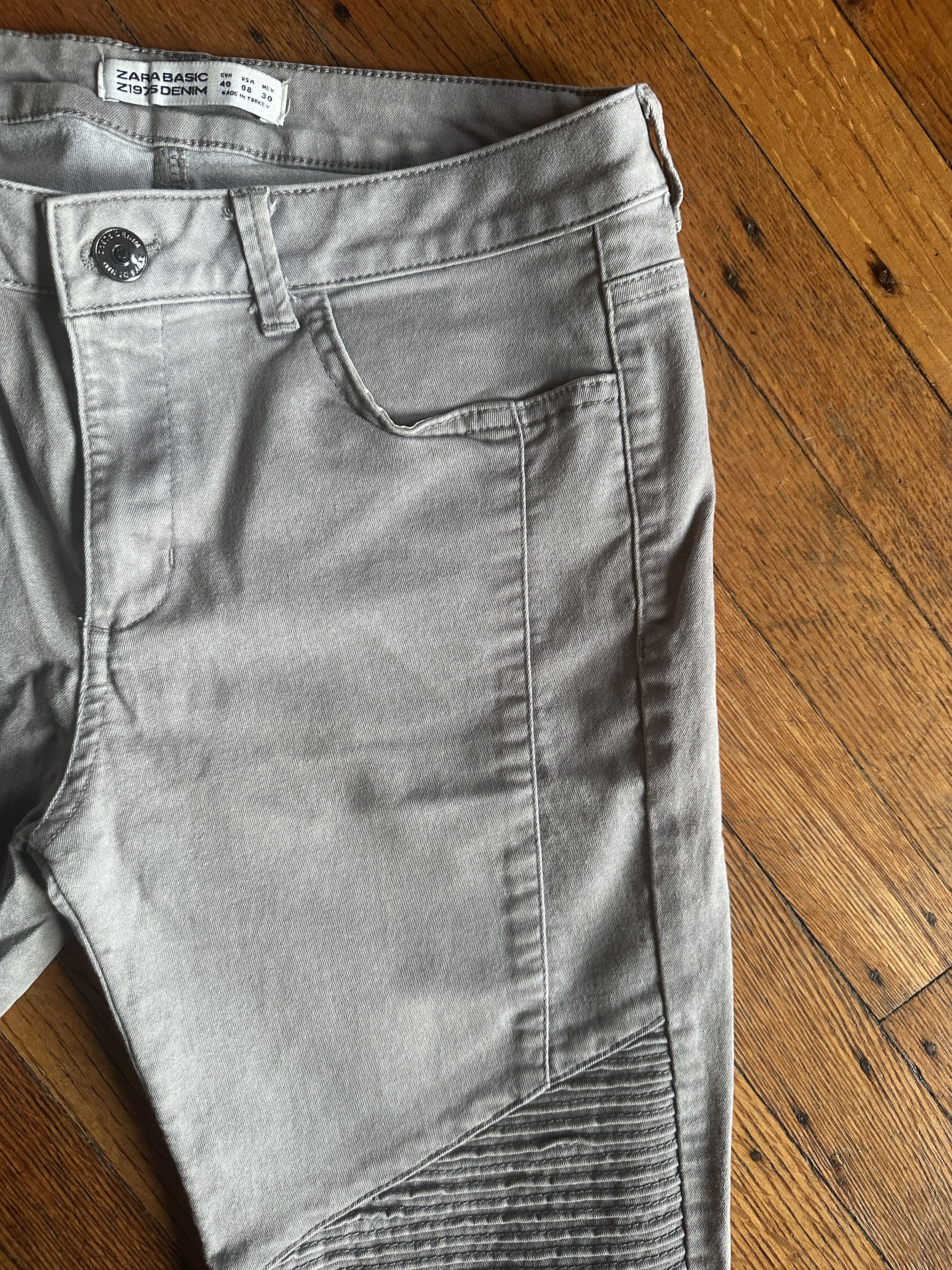 Zara Zara Gray denim skinny jeans w/distressed rigid knee & zips Size 30" / US 8 / IT 44 - 12 Thumbnail