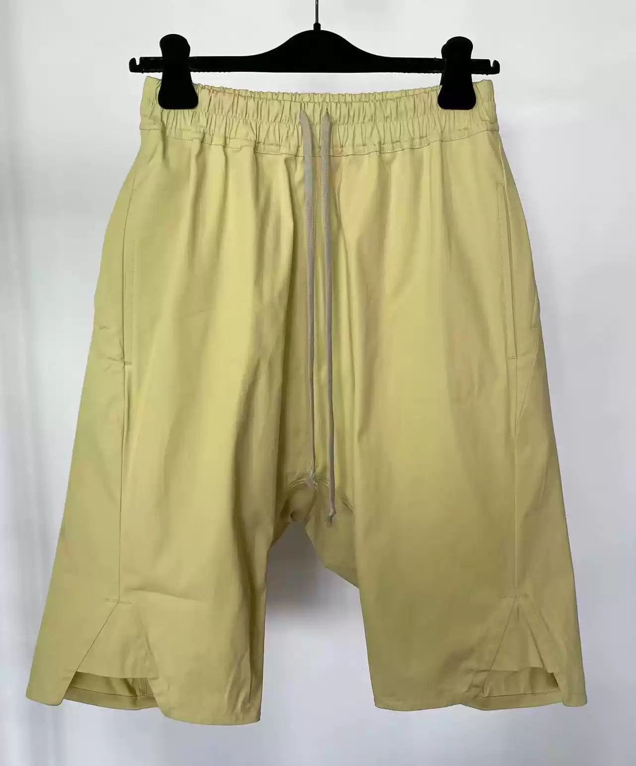 Rick Owens Rick Owens Men's beige Belted Side Split Shorts-2505 Size US 34 / EU 50 - 1 Thumbnail