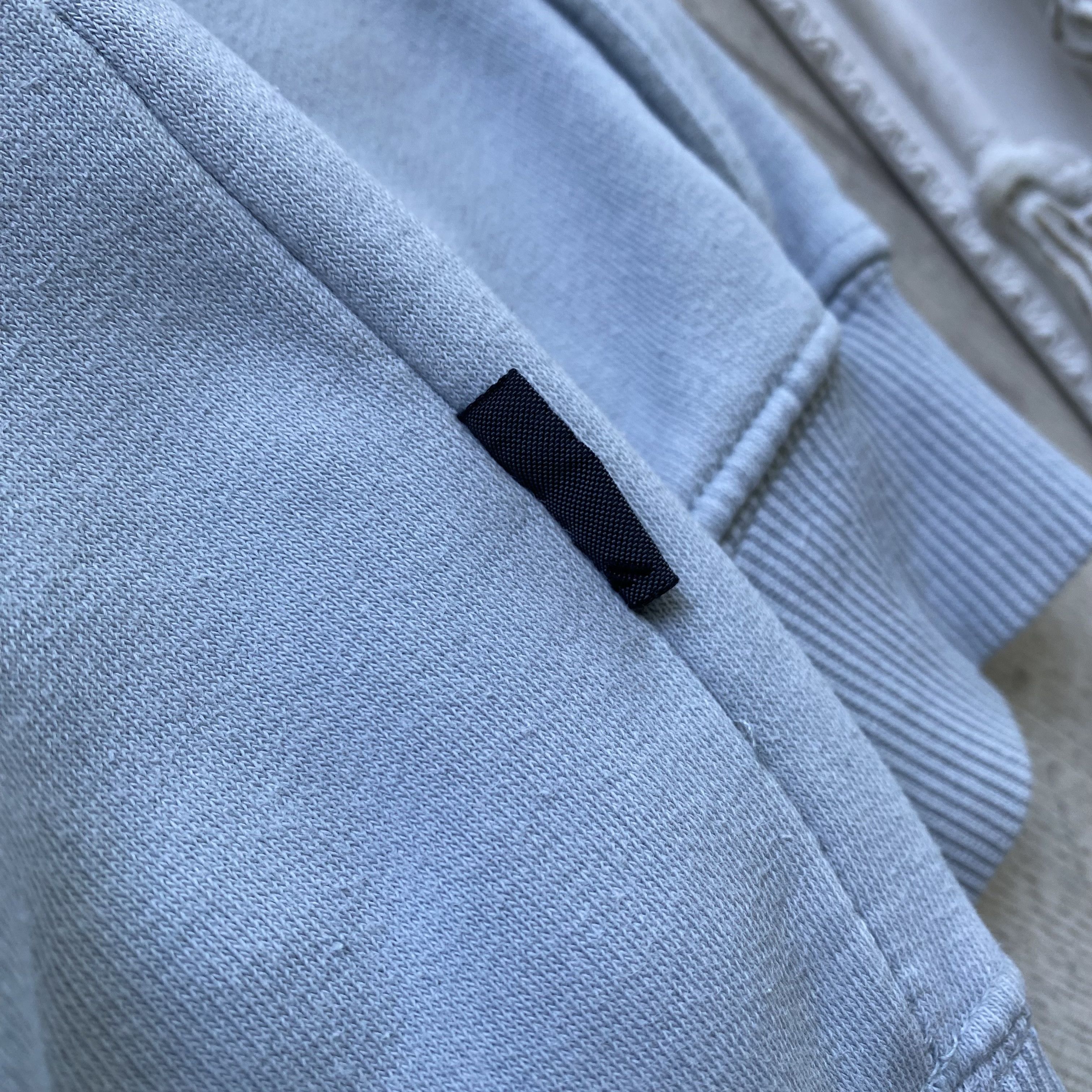 Adidas 🩶 Vintage 90s Adidas Center logo boxy sweatshirt Trashed Size US L / EU 52-54 / 3 - 4 Thumbnail