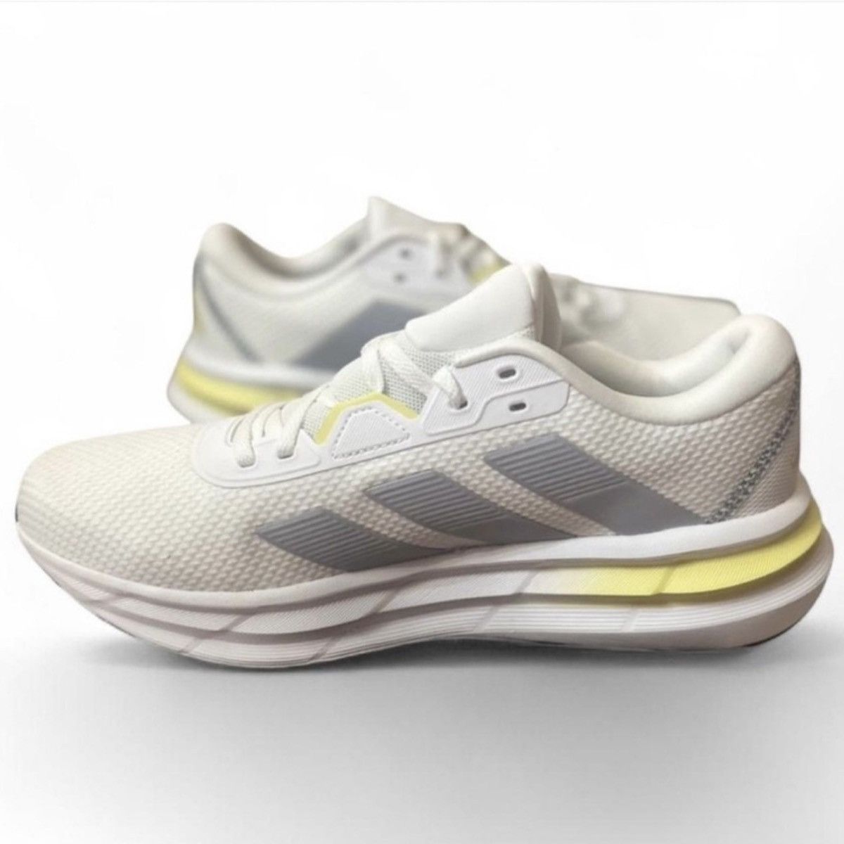 Adidas NWT Women’s Adidas Galaxy 7 Running Shoes Size US 9 Size US 9 / IT 39 - 8 Thumbnail