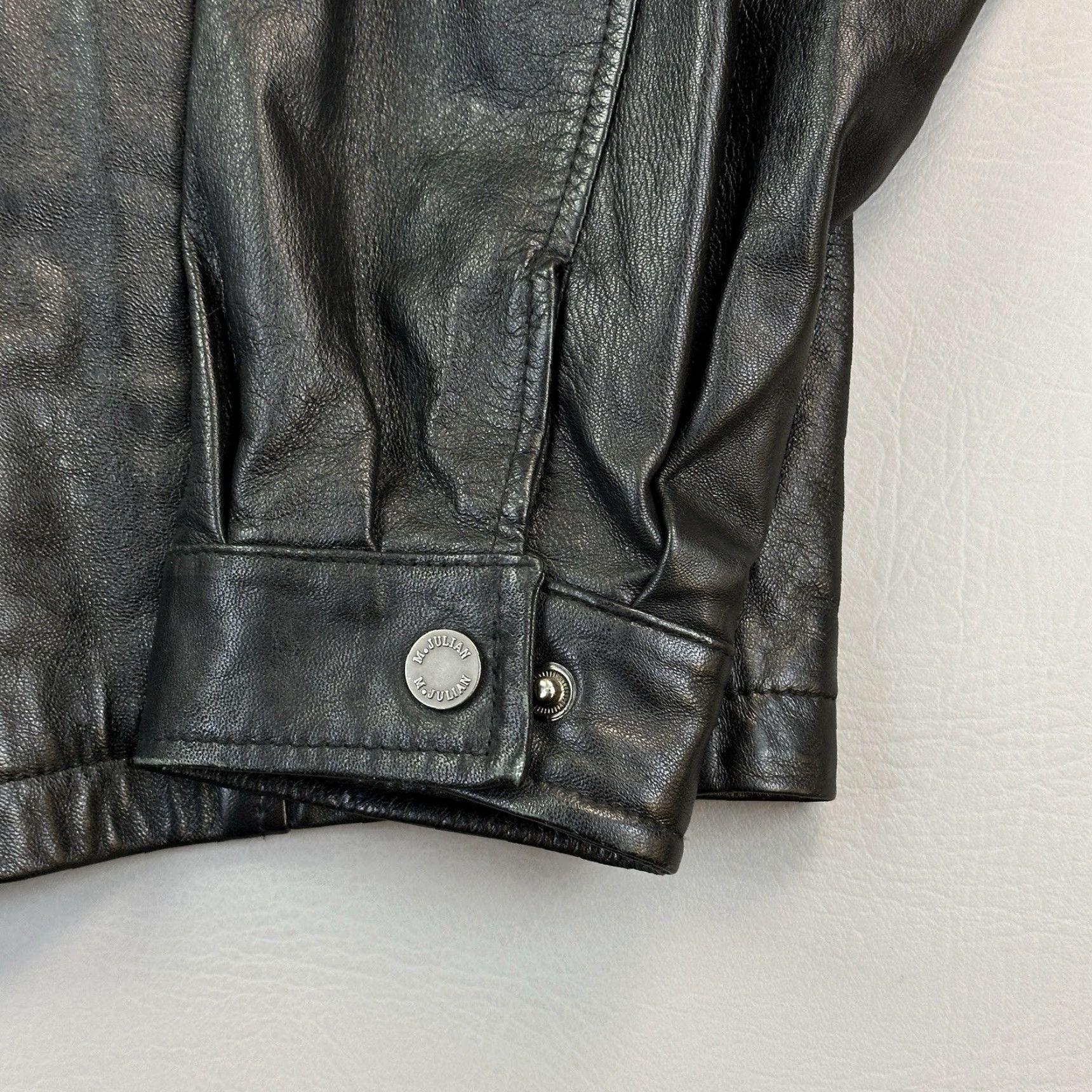 Vintage VINTAGE Wilsons Leather M Julian Motot Jacket Mens L Black Leather Full Zip Lined Bomber 90s Retro Motorcycle Zipper Size US L / EU 52-54 / 3 - 3 Thumbnail