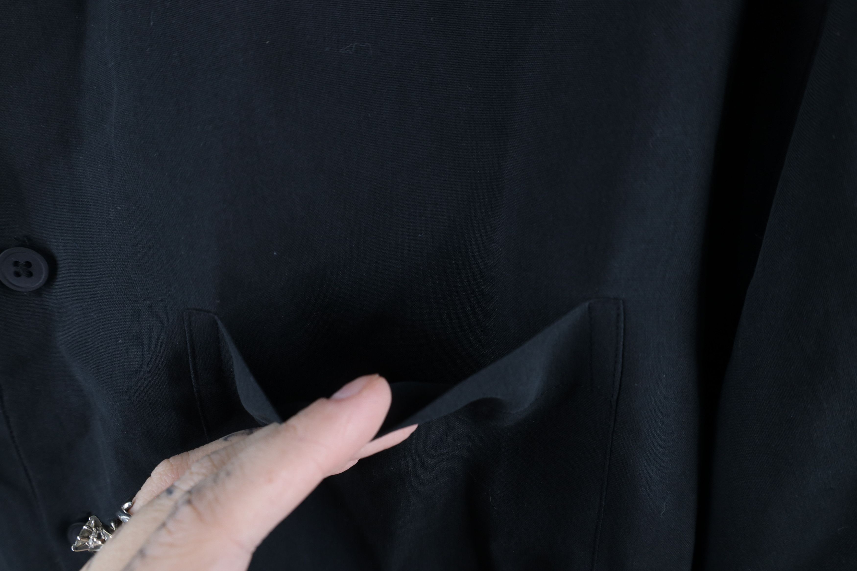 Vintage Vintage 90s Streetwear Silk Short Sleeve Button Shirt Black Size US M / EU 48-50 / 2 - 4 Thumbnail