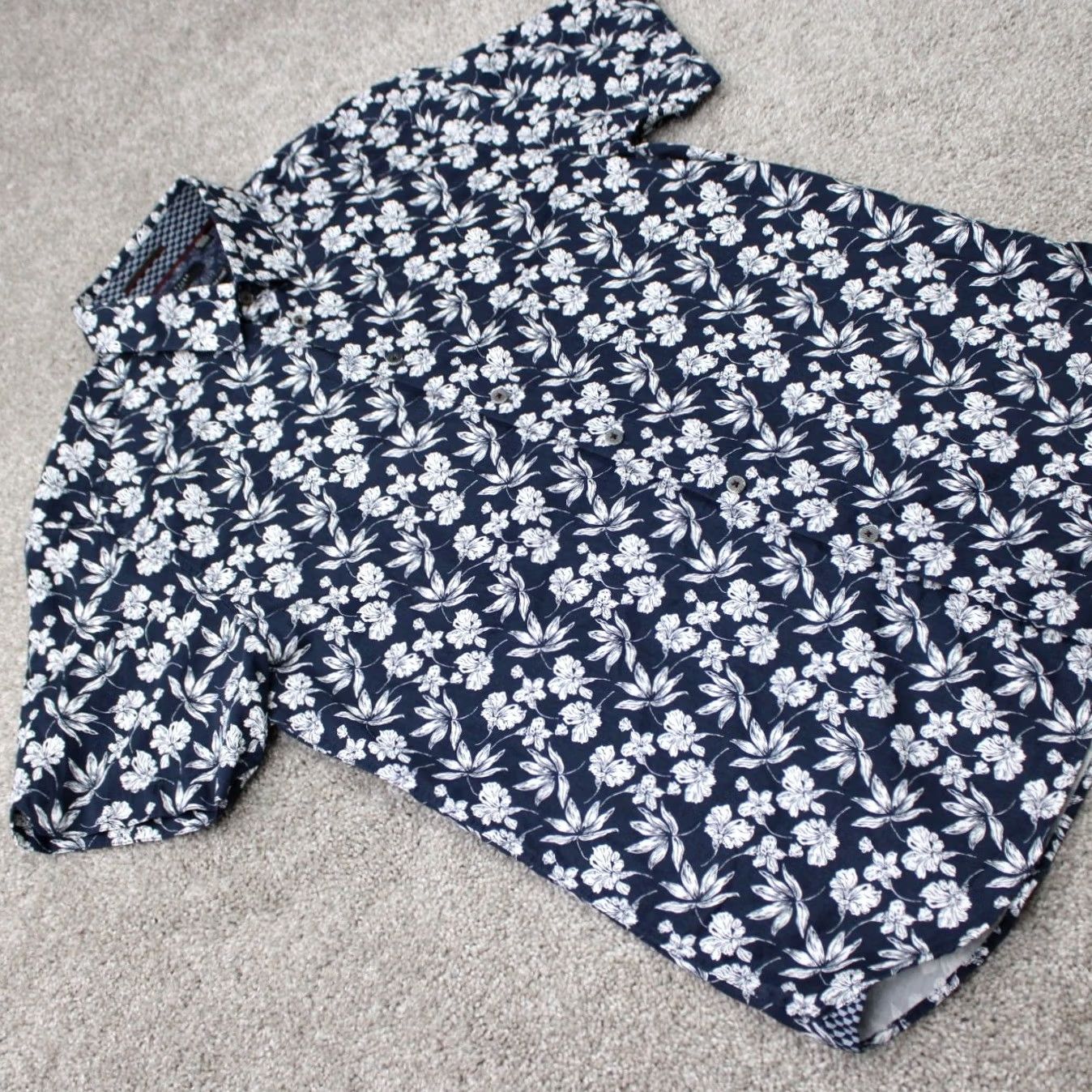 Ted Baker Ted Baker London Shirt Mens 4 Blue Floral 100% Cotton Short Sleeve Button Down Size US S / EU 44-46 / 1 - 6 Thumbnail