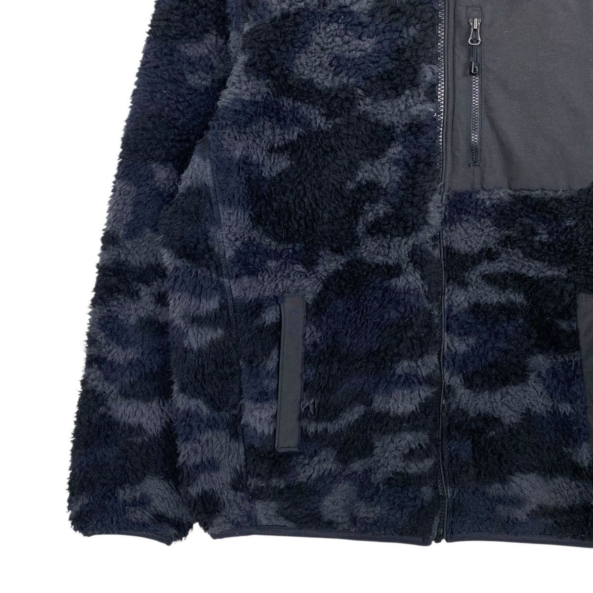 Uniqlo Uniqlo camou fleece zipper jacket Size US M / EU 48-50 / 2 - 3 Thumbnail