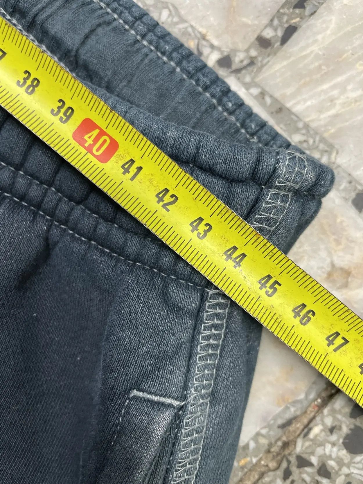 Nike VINTAGE NIKE WASHED 90S RETRO SPORTSWEAR BLACK SWEAT PANTS Size US 34 / EU 50 - 12 Thumbnail