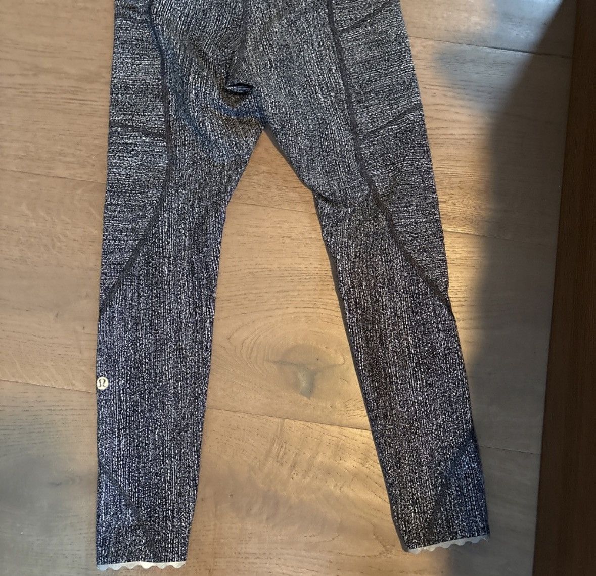 Lululemon Lululemon Leggings Size 28" / US 6 / IT 42 - 2 Thumbnail