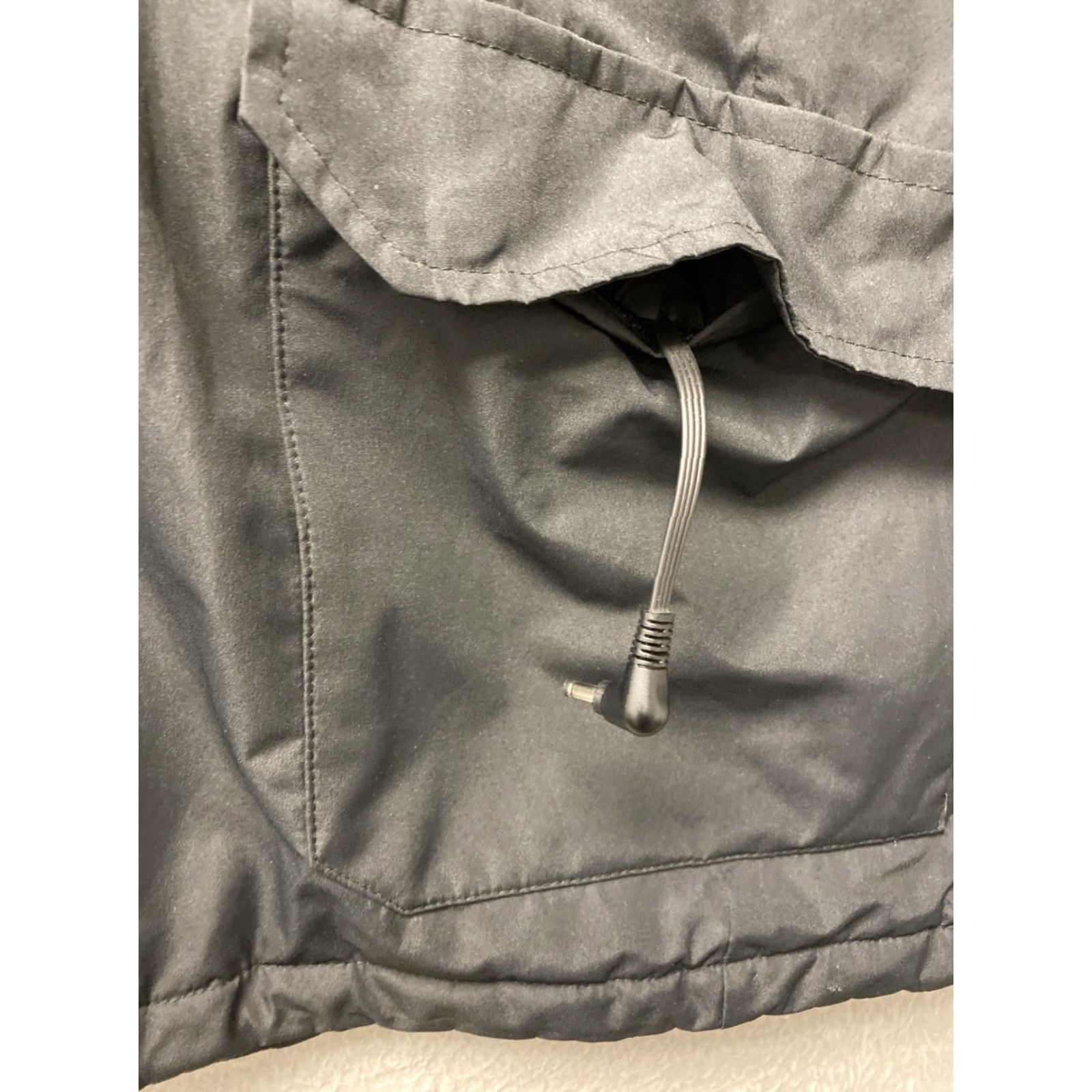 Vintage ADDHEAT Heated Jacket Men L Black Winter NO BATTERY Jacket Mens Lined Polyester Solid NO BATTERY Size US L / EU 52-54 / 3 - 2 Thumbnail
