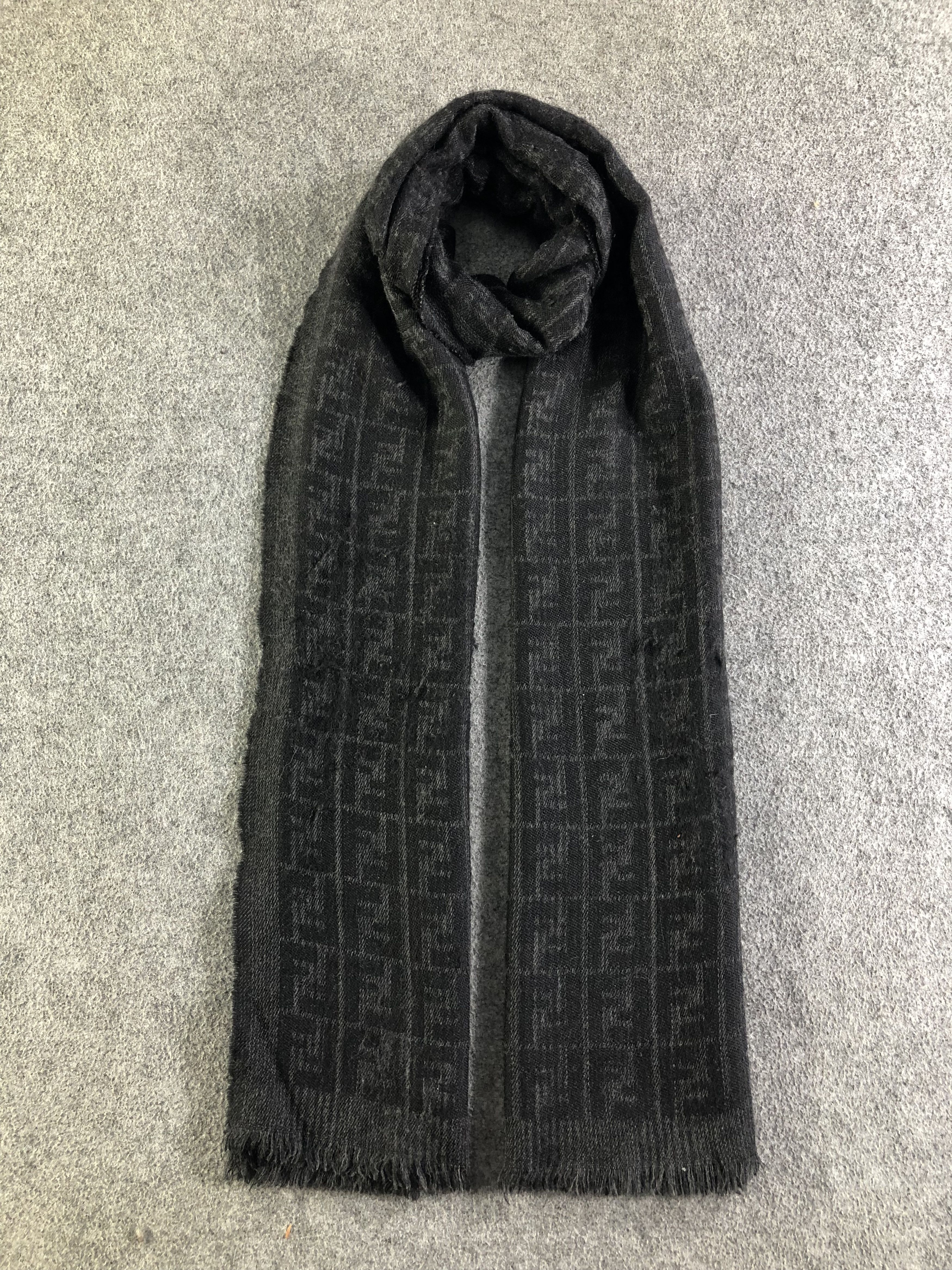 Vintage Fendi BLACKOUT Wool Scarf / Muffler / Neckwear SS1307 Size ONE SIZE - 1 Thumbnail