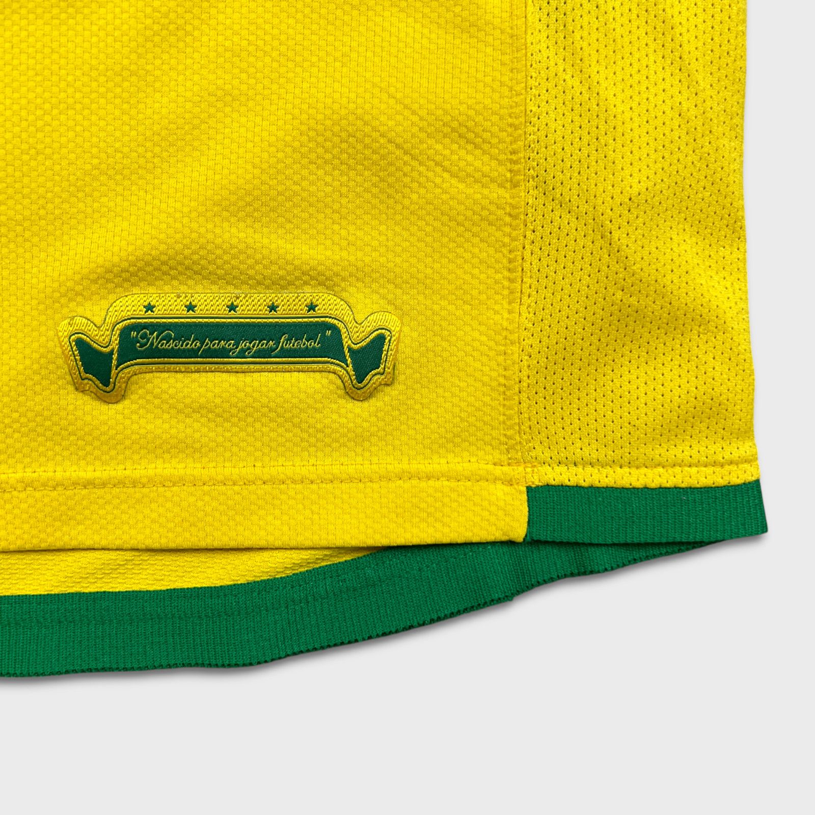 Nike VTG 2006 Nike Ronaldinho Brazil Soccer Jersey Large FIFA Cup Size US L / EU 52-54 / 3 - 10 Thumbnail