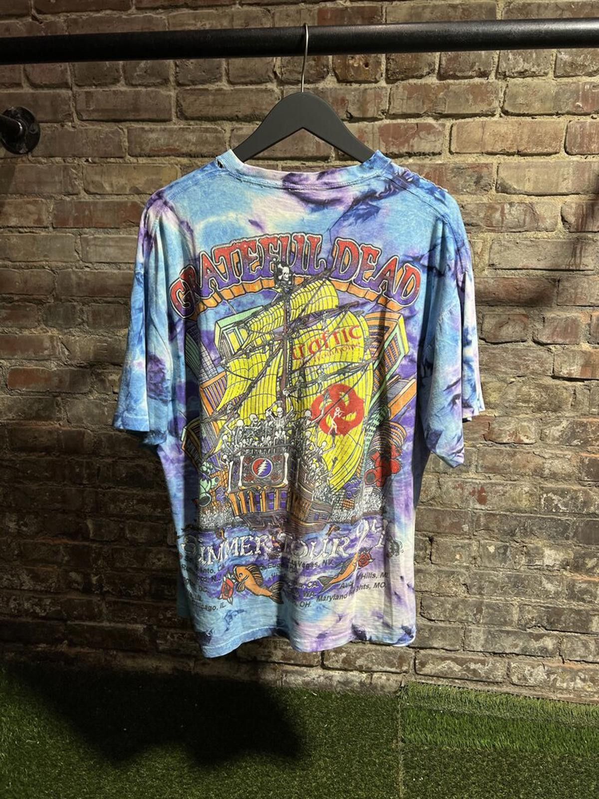 Vintage Vintage Grateful Dead Summerr Tour Tee Sz. L Size ONE SIZE - 2 Thumbnail