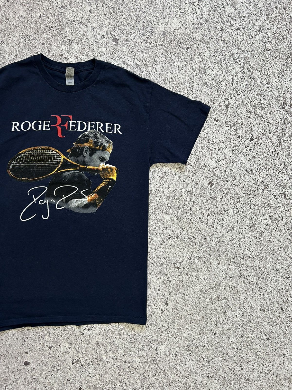 Vintage Vintage Roger Federer Tennis Retro Graphic T-Shirt Y2K Hype Size US M / EU 48-50 / 2 - 4 Thumbnail