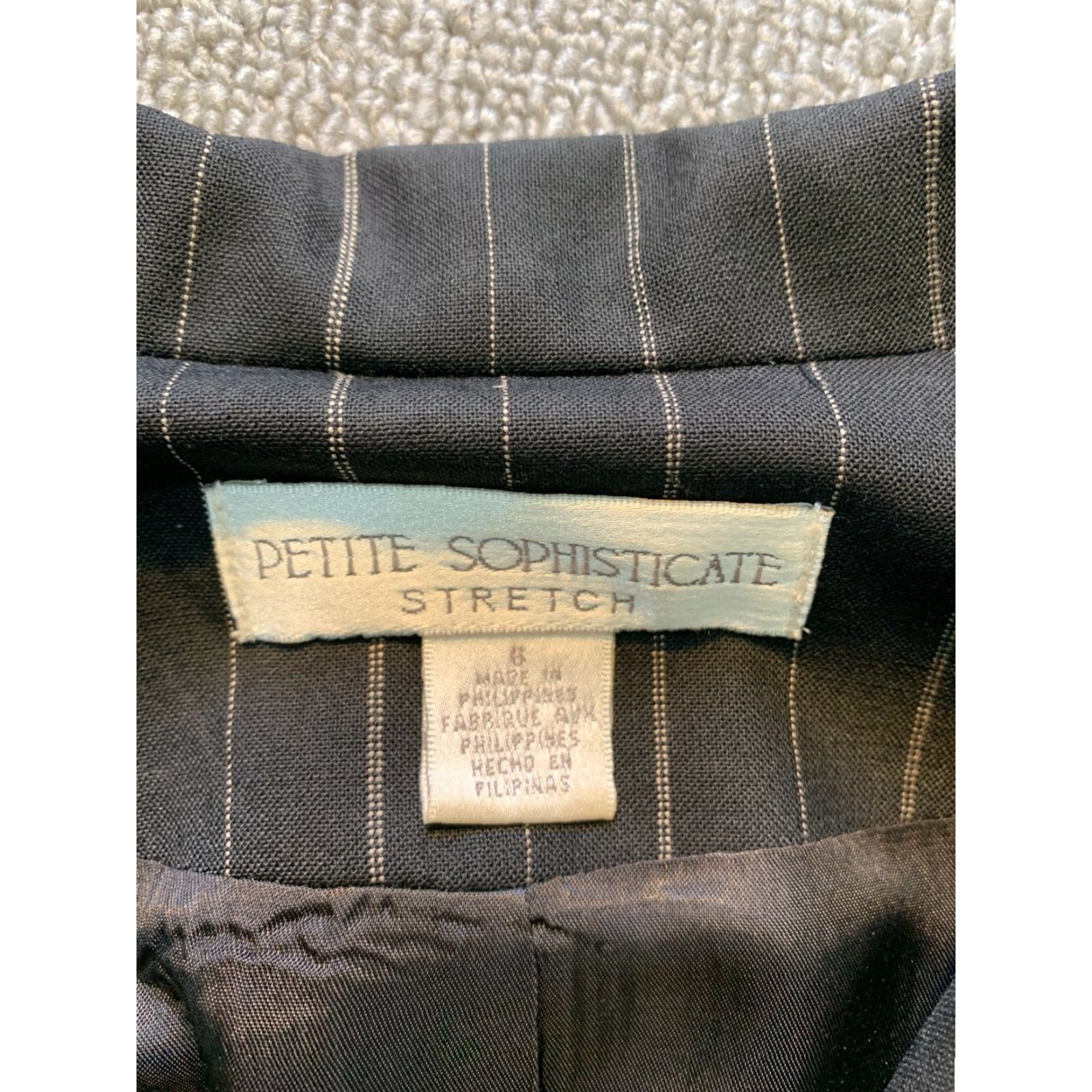 Vintage Petite Sophisticate Button-Up Shirt Black Pinstripe Stretch 6 Women Long Sleeve Scoop Neck Professional Business Size M / US 6-8 / IT 42-44 - 2 Thumbnail