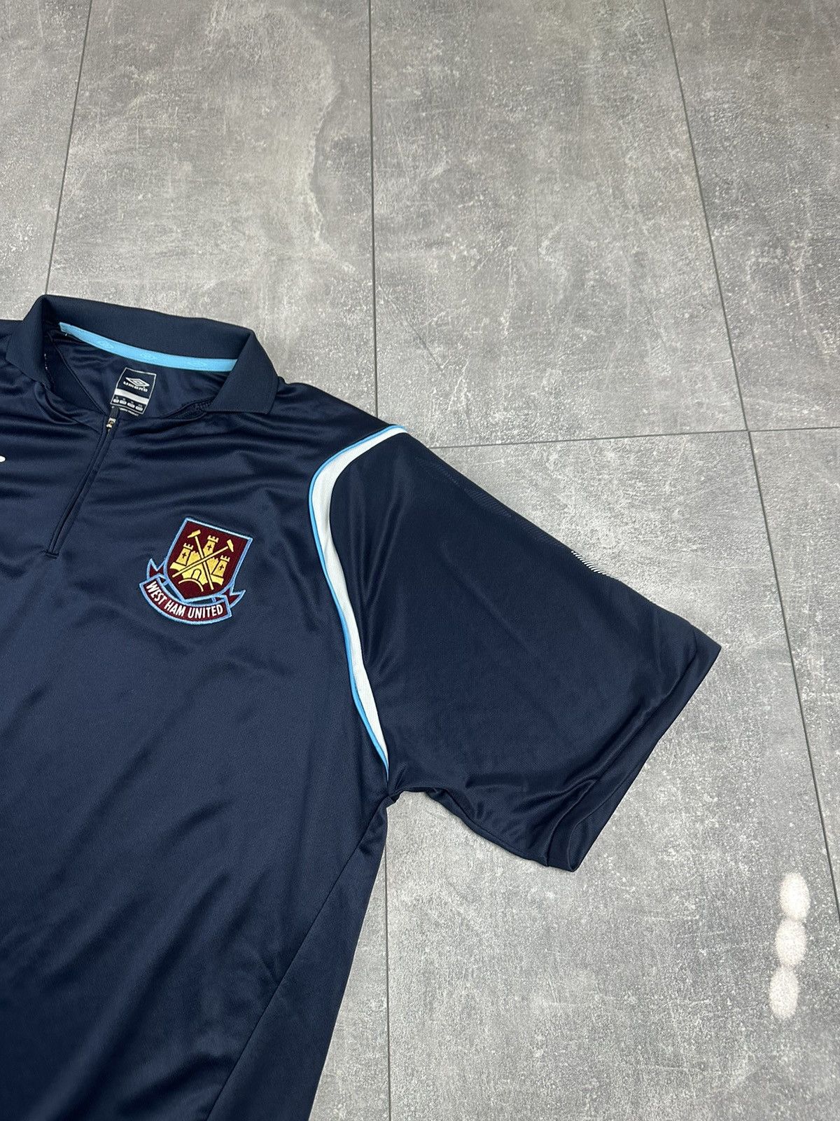 Umbro Umbro West Ham United Vintage Soccer Football Jersey Size US XL / EU 56 / 4 - 5 Thumbnail