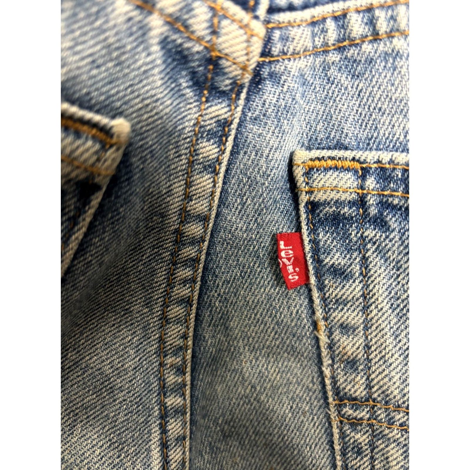 Levi's Levi's 560 Jeans Mens 36 Regular Blue Light Wash Tapered Vintage 90s Y2K Baggy Comfort Pockets Denim Jeans Mens Size US 36 / EU 52 - 3 Thumbnail